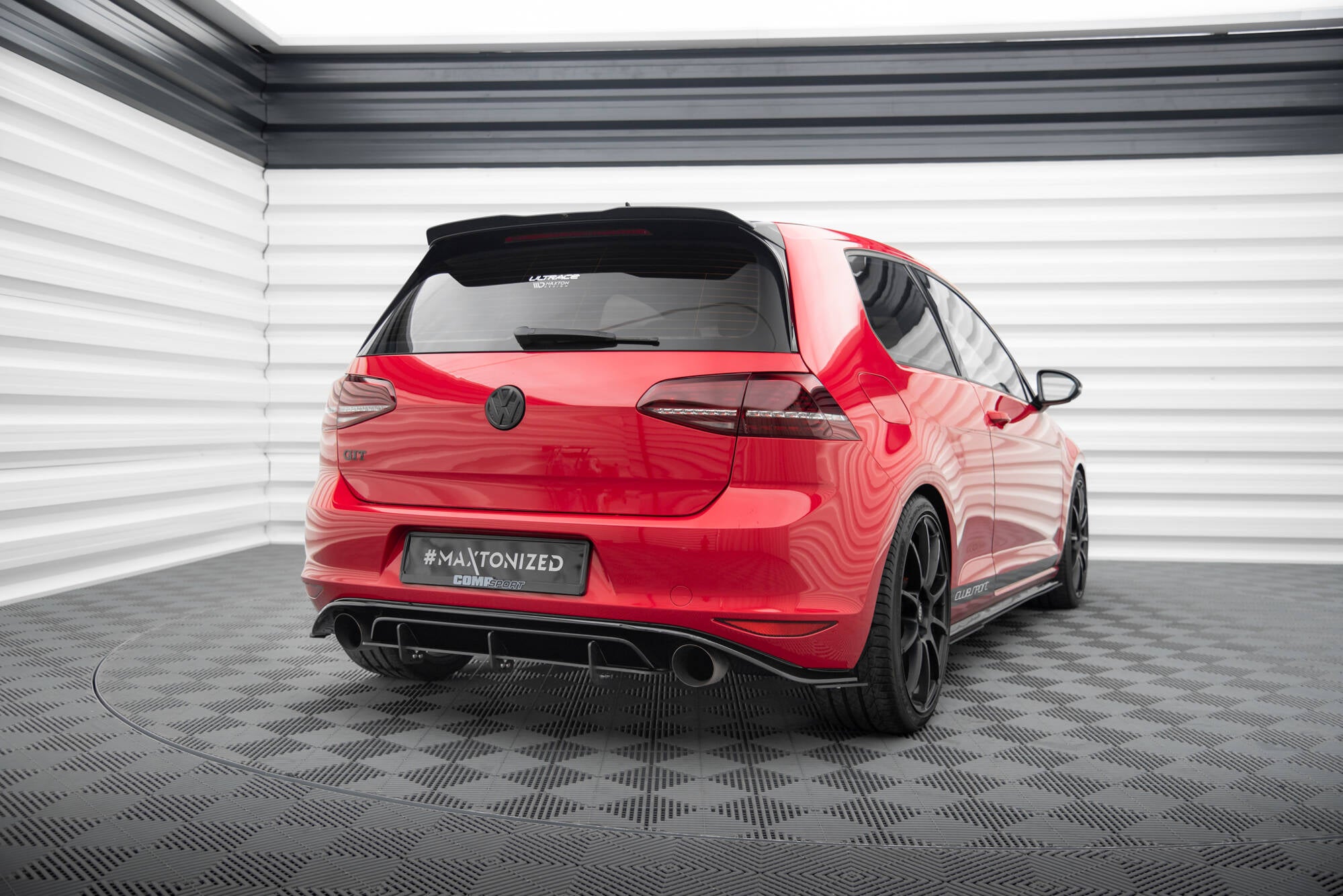 Maxton Design Spoiler CAP V.3 passend für VW Golf R / R-Line / GTI / GTD Mk7 / Mk7 Facelift schwarz Hochglanz