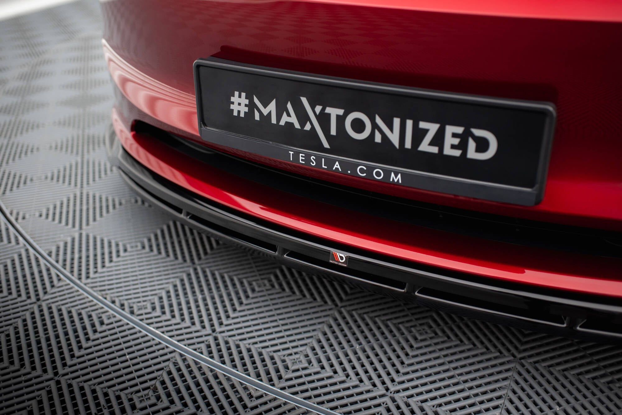 Maxton Design Street+ Spoilerlippe Front Ansatz V.1 passend für Tesla Model 3 Project HighlandFacelift schwarz Hochglanz