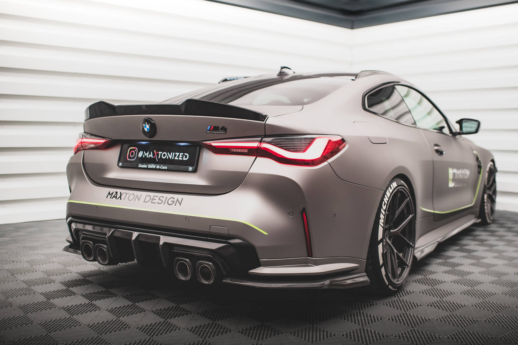 Maxton Design Set of Carbon Fiber Splitters BMW M4 G82 schwarz matt für BMW