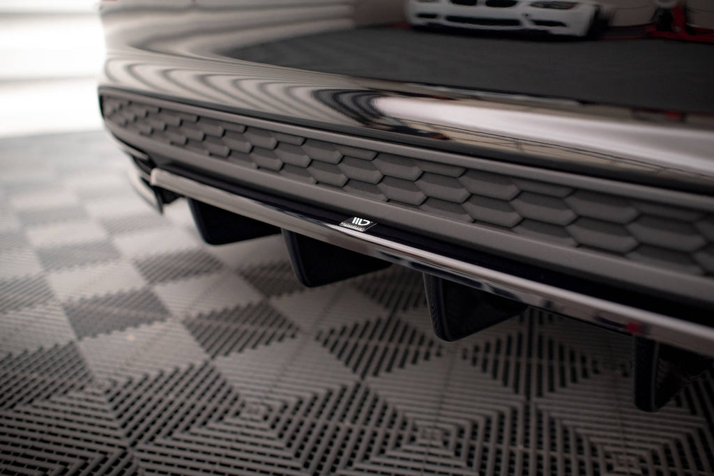 Maxton Design Street+ Mittlerer Diffusor RACE passend für Audi A3 S-Line Limousine 8Y schwarz Hochglanz
