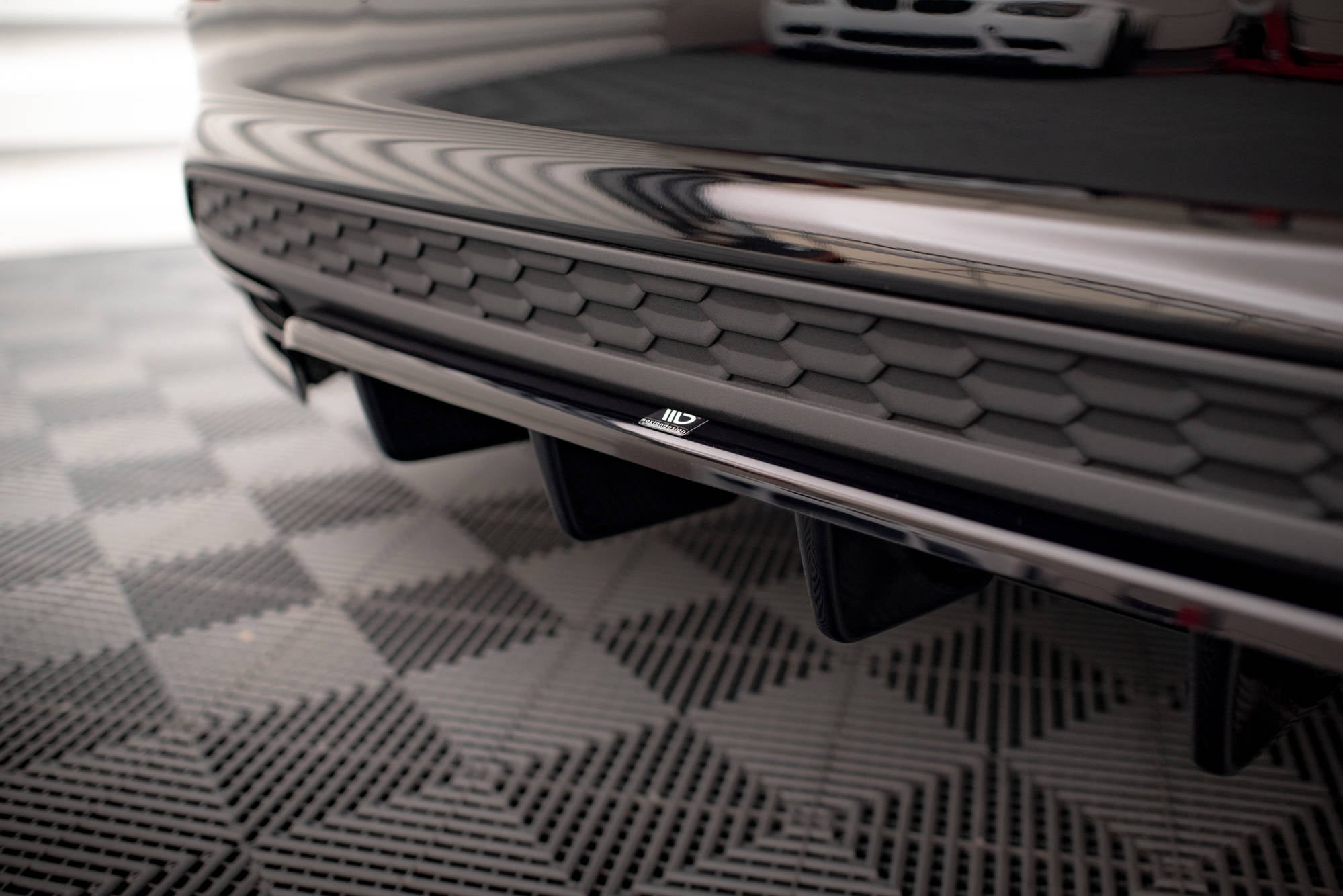 Maxton Design Street+ Mittlerer Diffusor RACE passend für Audi A3 S-Line Limousine 8Y schwarz Hochglanz