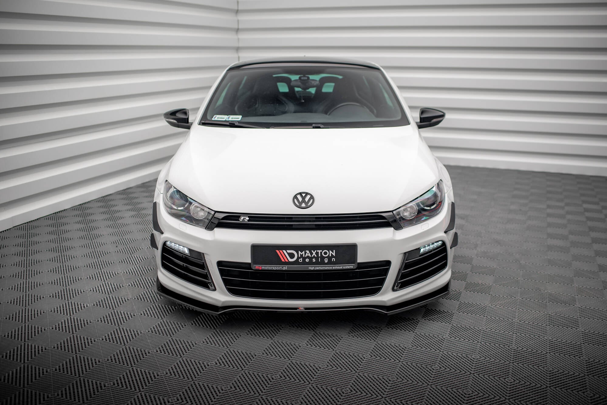 Maxton Design Street+ Spoilerlippe Front Ansatz V.4 passend für VW Scirocco R Mk3 schwarz Hochglanz