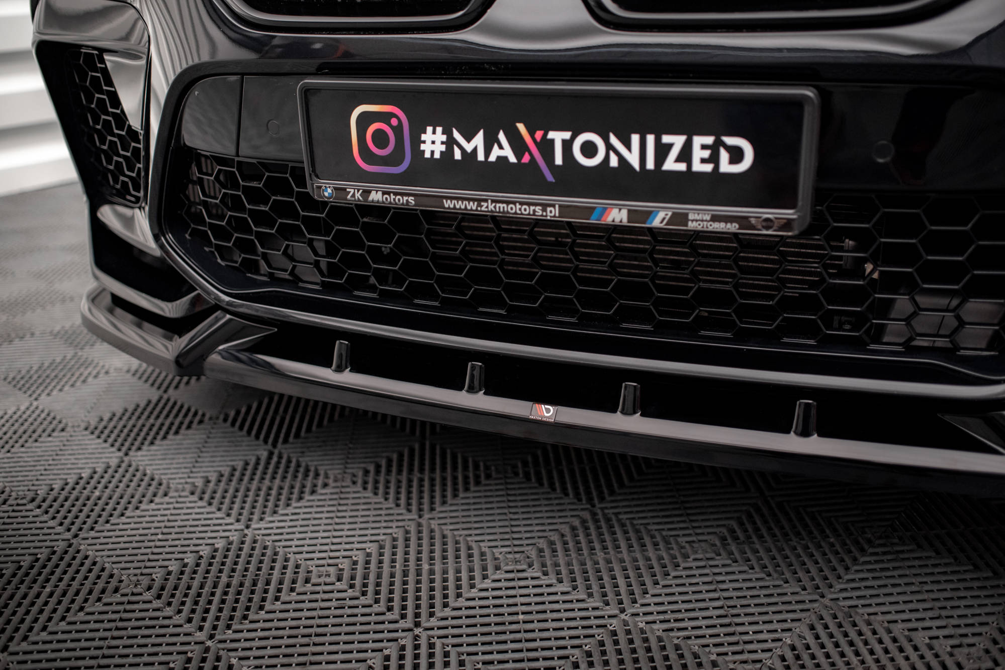 Maxton Design Street+ Spoilerlippe Front Ansatz V.2 passend für BMW X6 M F96 schwarz Hochglanz