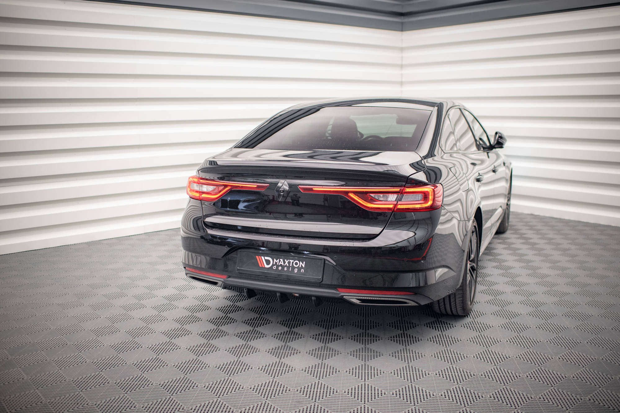 Maxton Design Diffusor Heck Ansatz passend für Renault Talisman schwarz Hochglanz