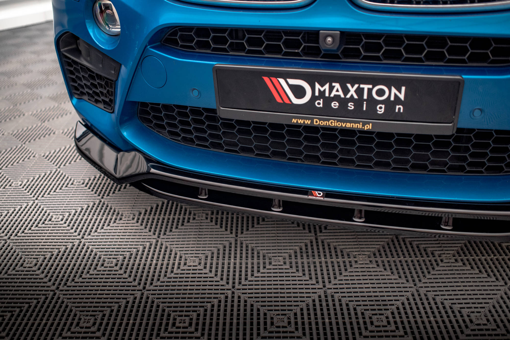 Maxton Design Street+ Spoilerlippe Front Ansatz V.3 passend für BMW X5 M F85 / X6 M F86 schwarz Hochglanz