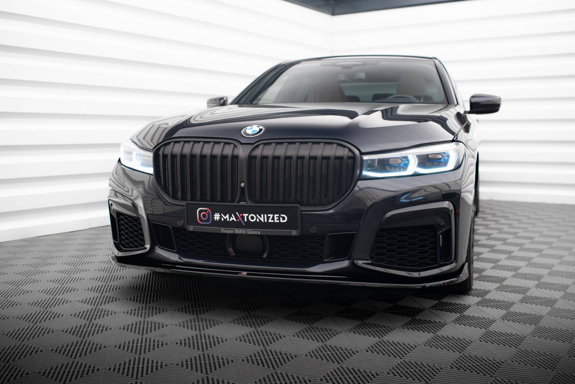 Maxton Design Street+ Spoilerlippe Front Ansatz V.4 passend für BMW 7 M-Paket G11 / G12 Facelift schwarz Hochglanz