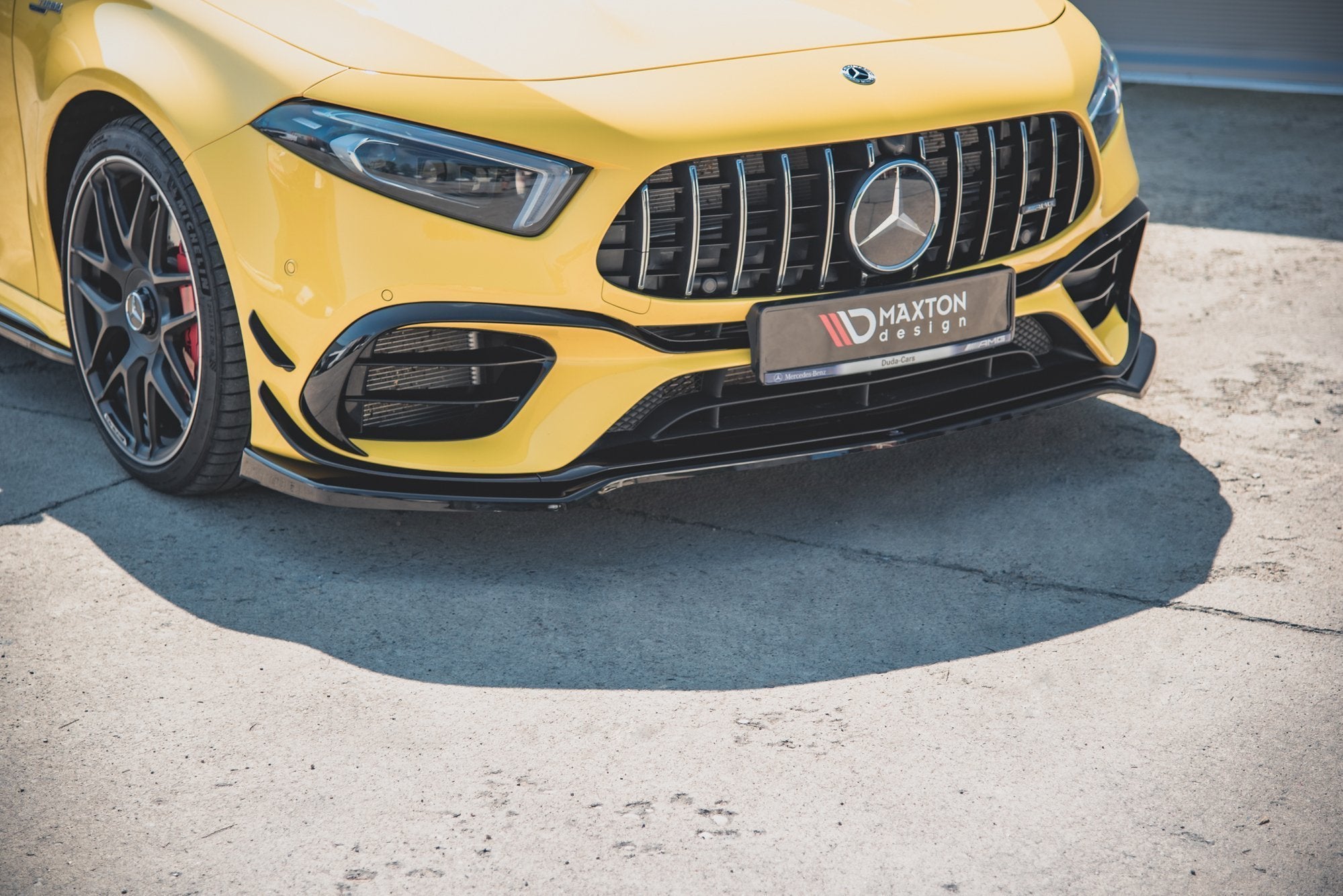 Maxton Design Street+ Spoilerlippe Front Ansatz V.1 passend für Mercedes-AMG A 45 S Aero Pack W177 schwarz Hochglanz