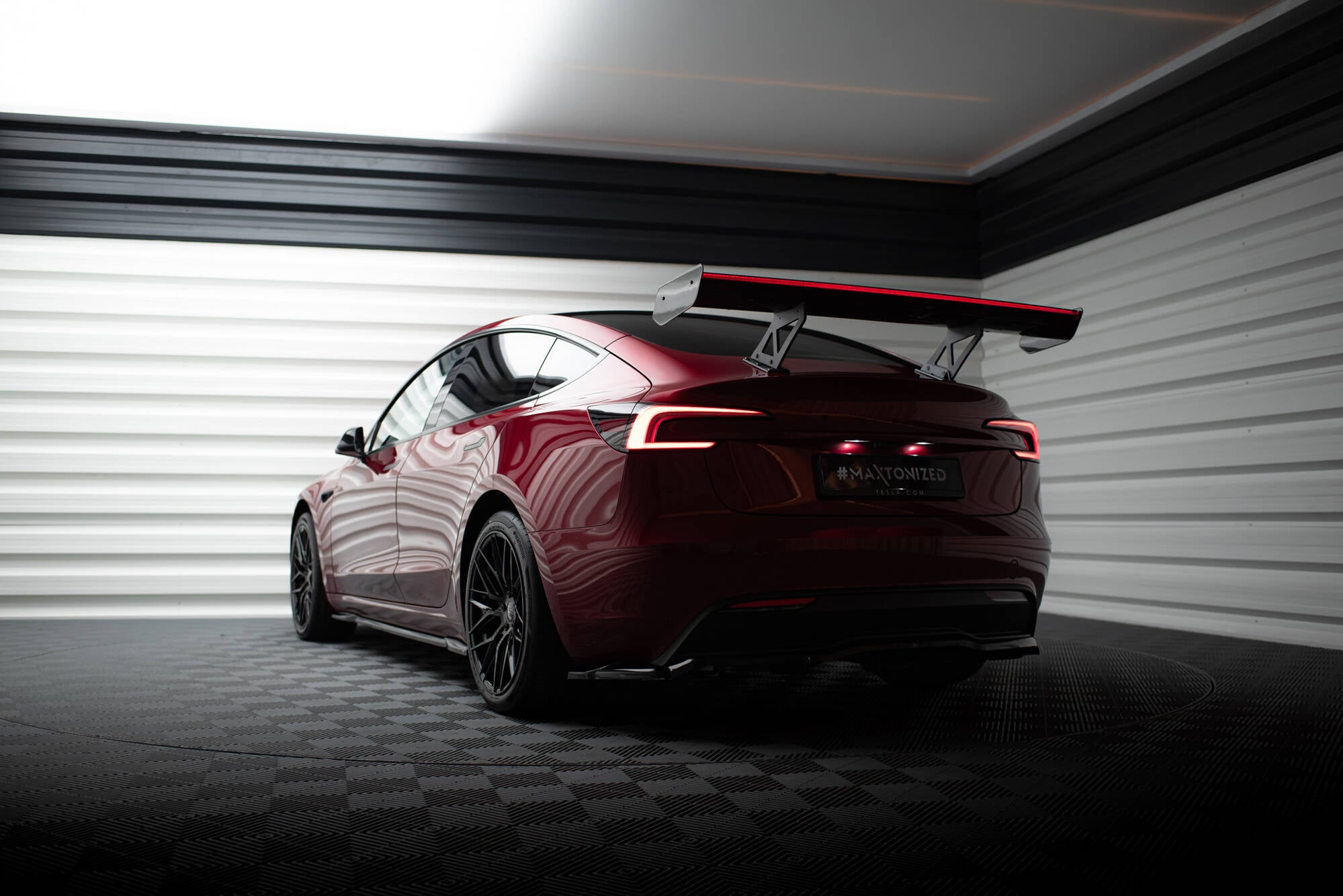 Maxton Design Carbon Spoiler + LED Tesla Model 3 für Tesla Model 3 Mk1