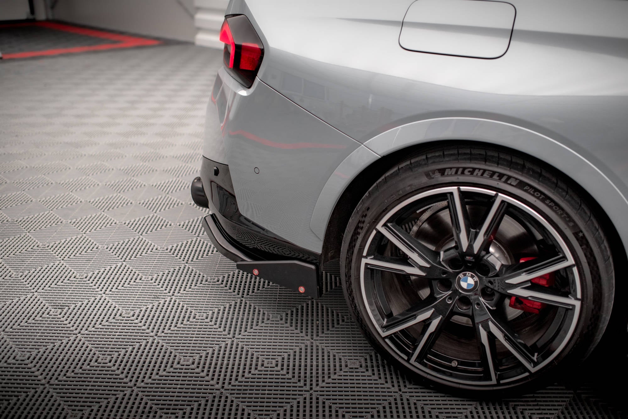 Maxton Design Heck Ansatz Flaps Diffusor V.2 + Flaps passend für BMW 2 Coupe M240i G42