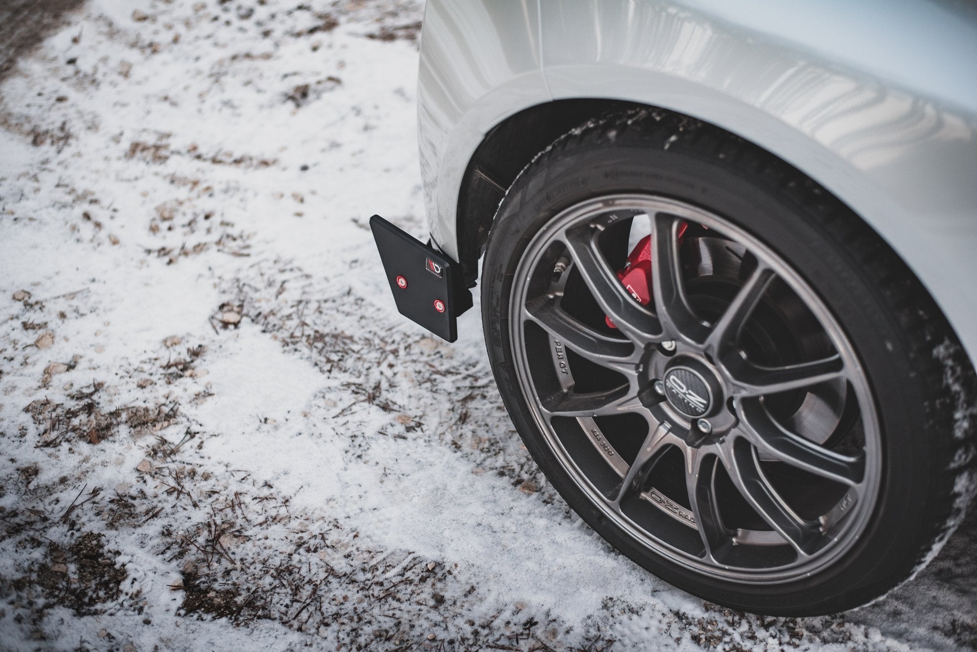 Maxton Design Heck Ansatz Flaps Diffusor V.2 +Flaps für Toyota GR Yaris Mk4