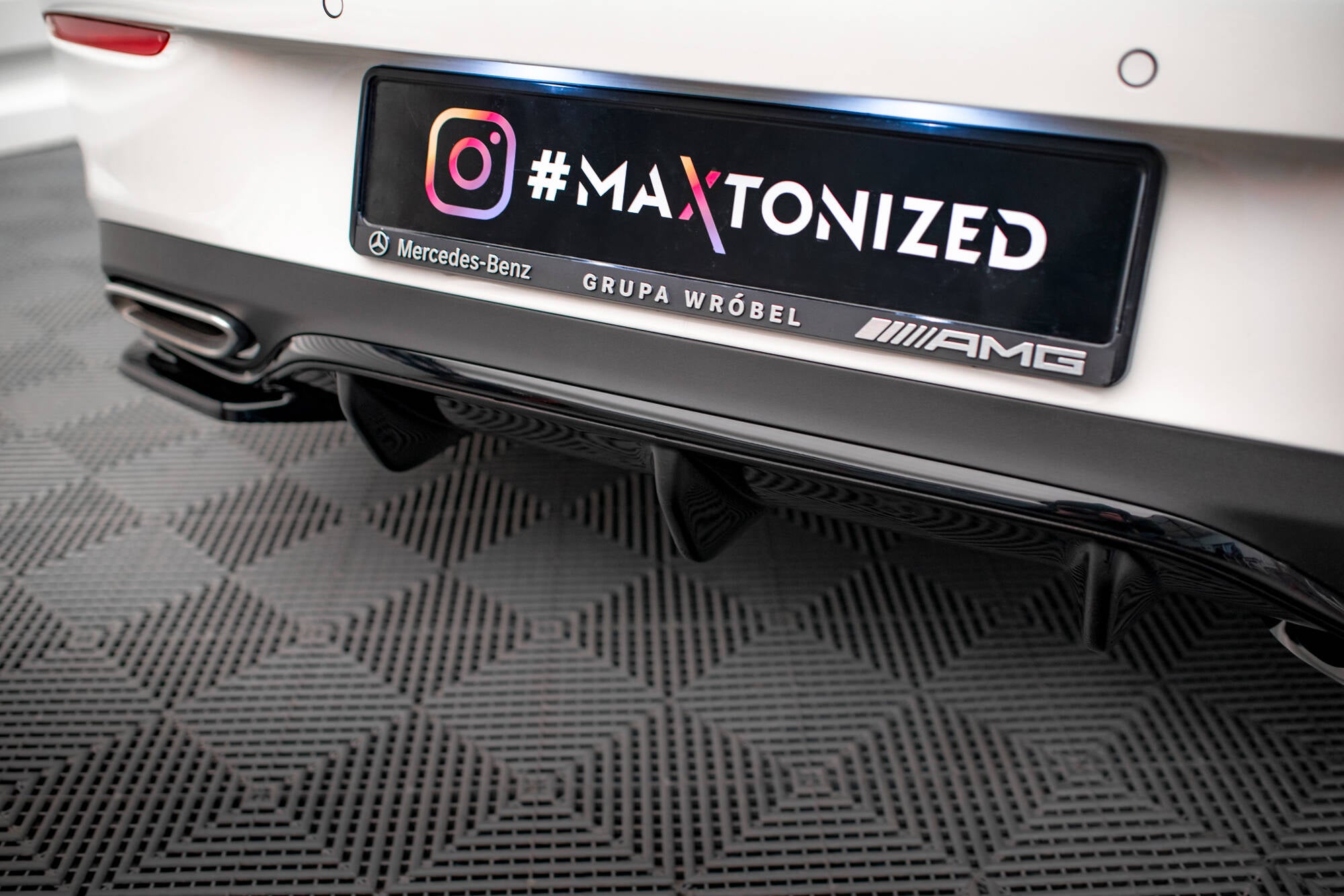 Maxton Design Diffusor Heck Ansatz passend für Mercedes-Benz E-Klasse W213 Coupe(C238) / Cabriolet (A238) AMG-Line schwarz Hochglanz