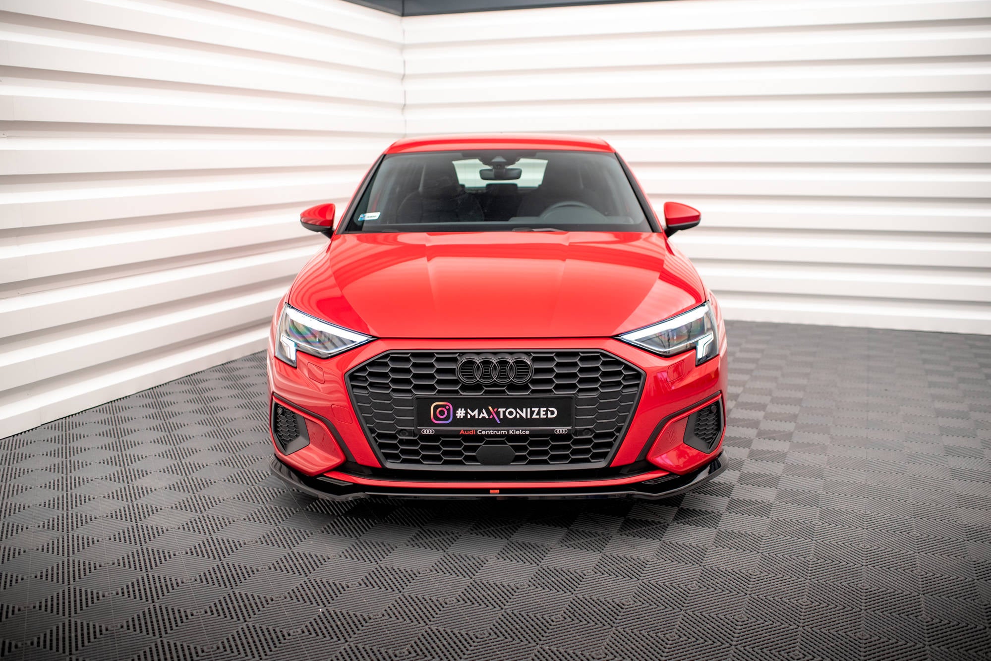 Maxton Design Street+ Spoilerlippe Front Ansatz V.2 passend für Audi A3 8Y schwarz Hochglanz