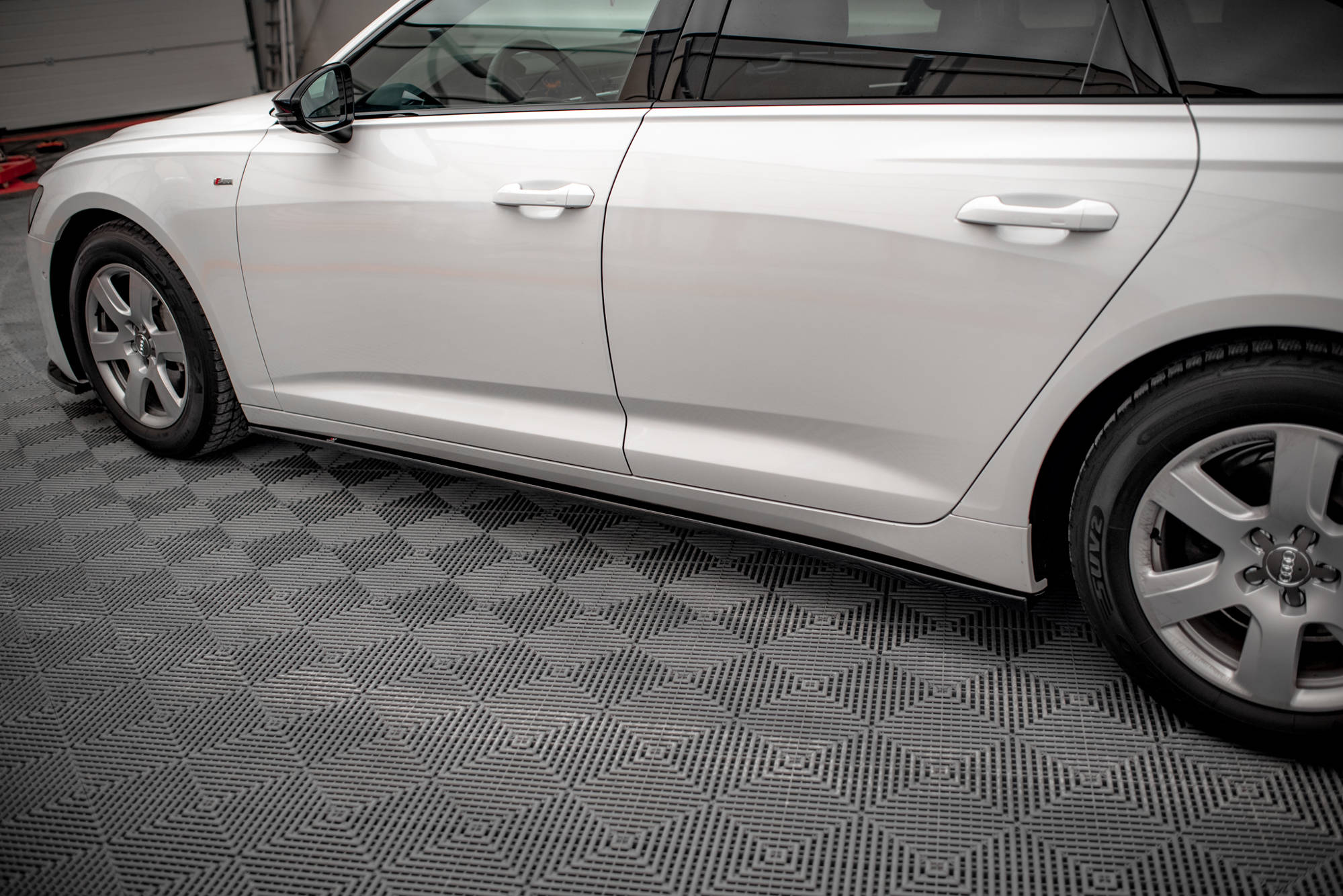 Maxton Design Street+ Seitenschweller Leisten passend für Audi A6 C8 schwarz Hochglanz