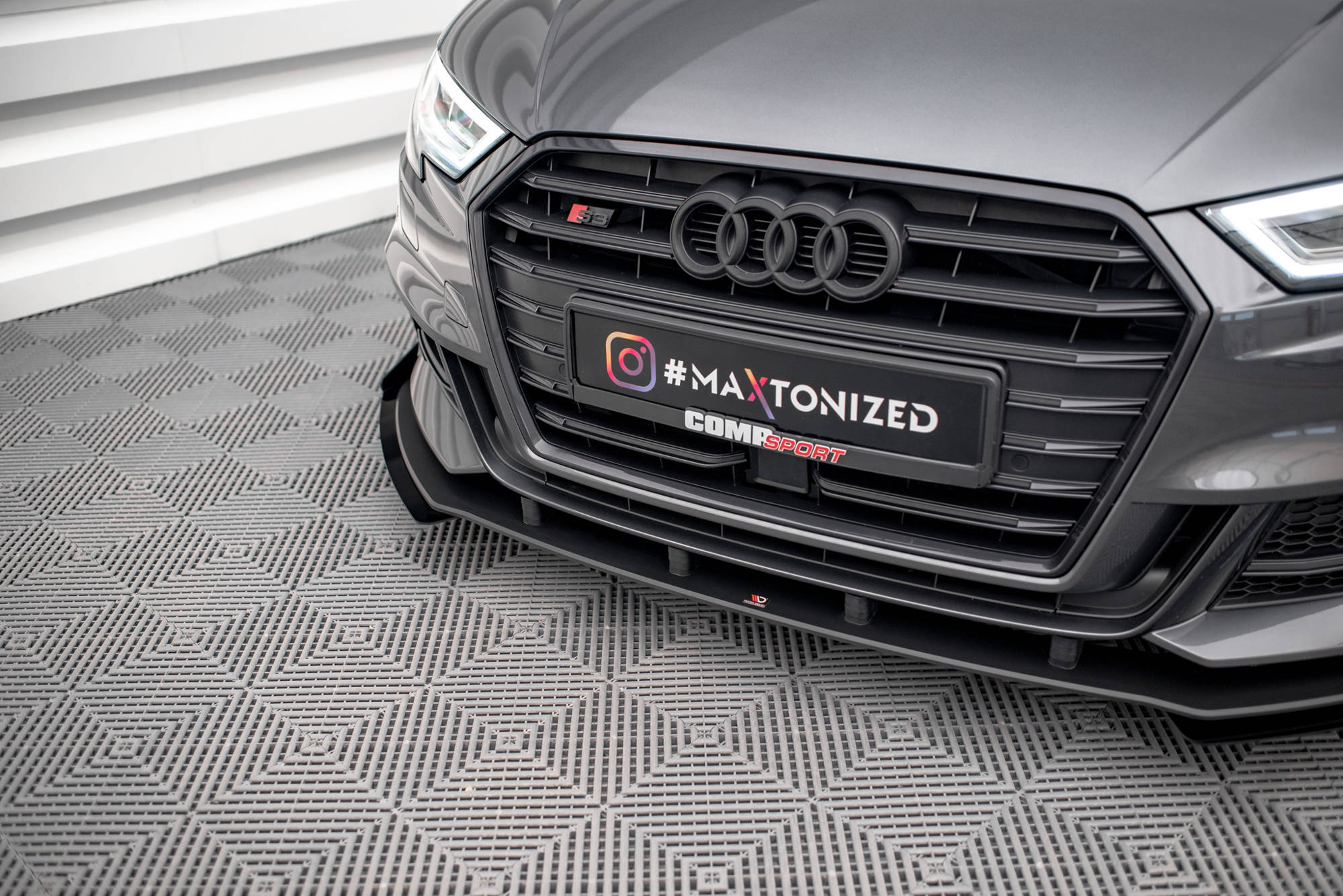 Maxton Design Street Pro Street+ Spoilerlippe Front Ansatz passend für + Flaps passend für V.1 + Flaps Audi S3 / A3 S-Line Sportback 8V Facelift schwarz Hochglanz