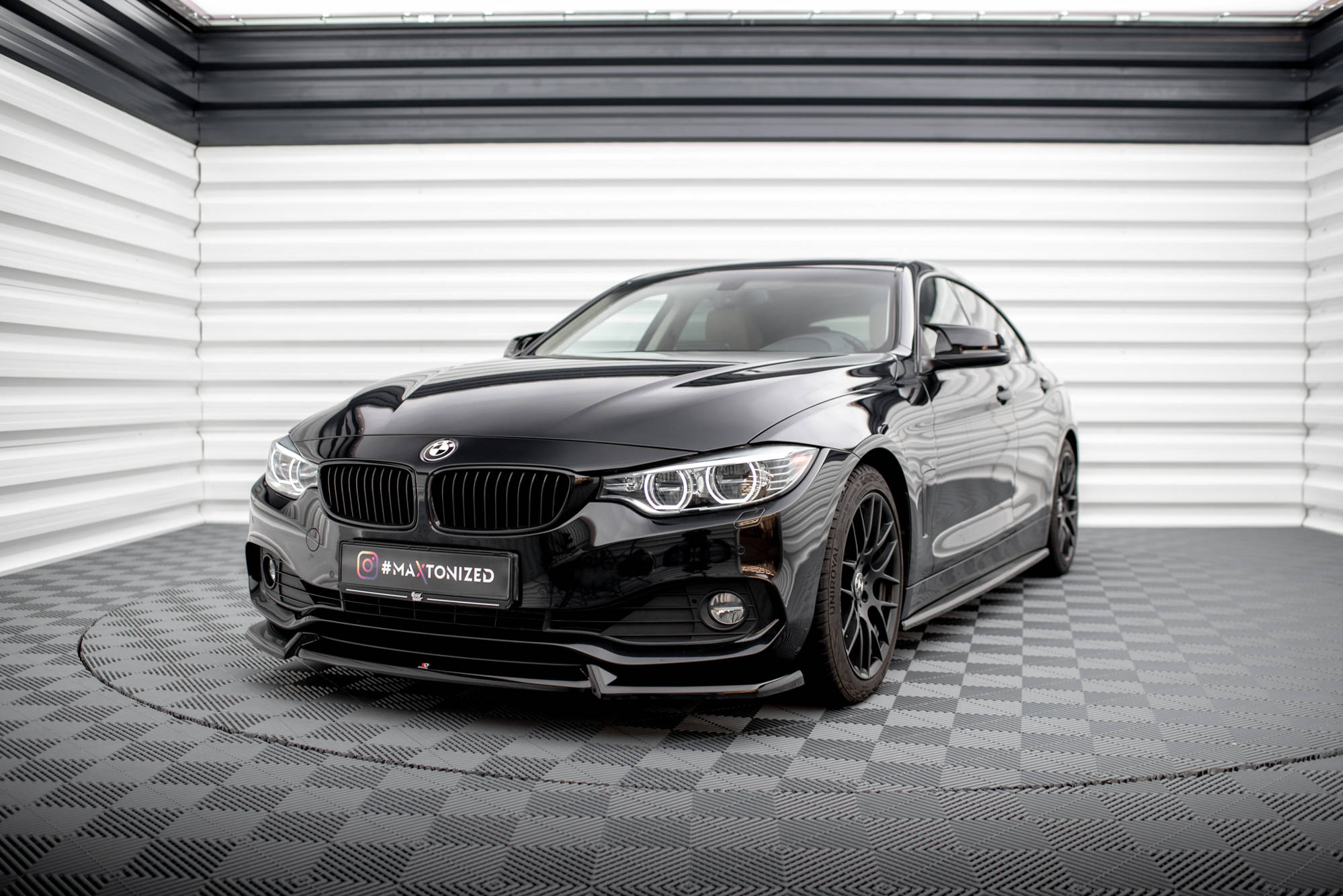 Maxton Design Street+ Spoilerlippe Front Ansatz V.2 passend für BMW 4er Coupe / Gran Coupe / Cabrio F32 / F36 / F33 schwarz Hochglanz
