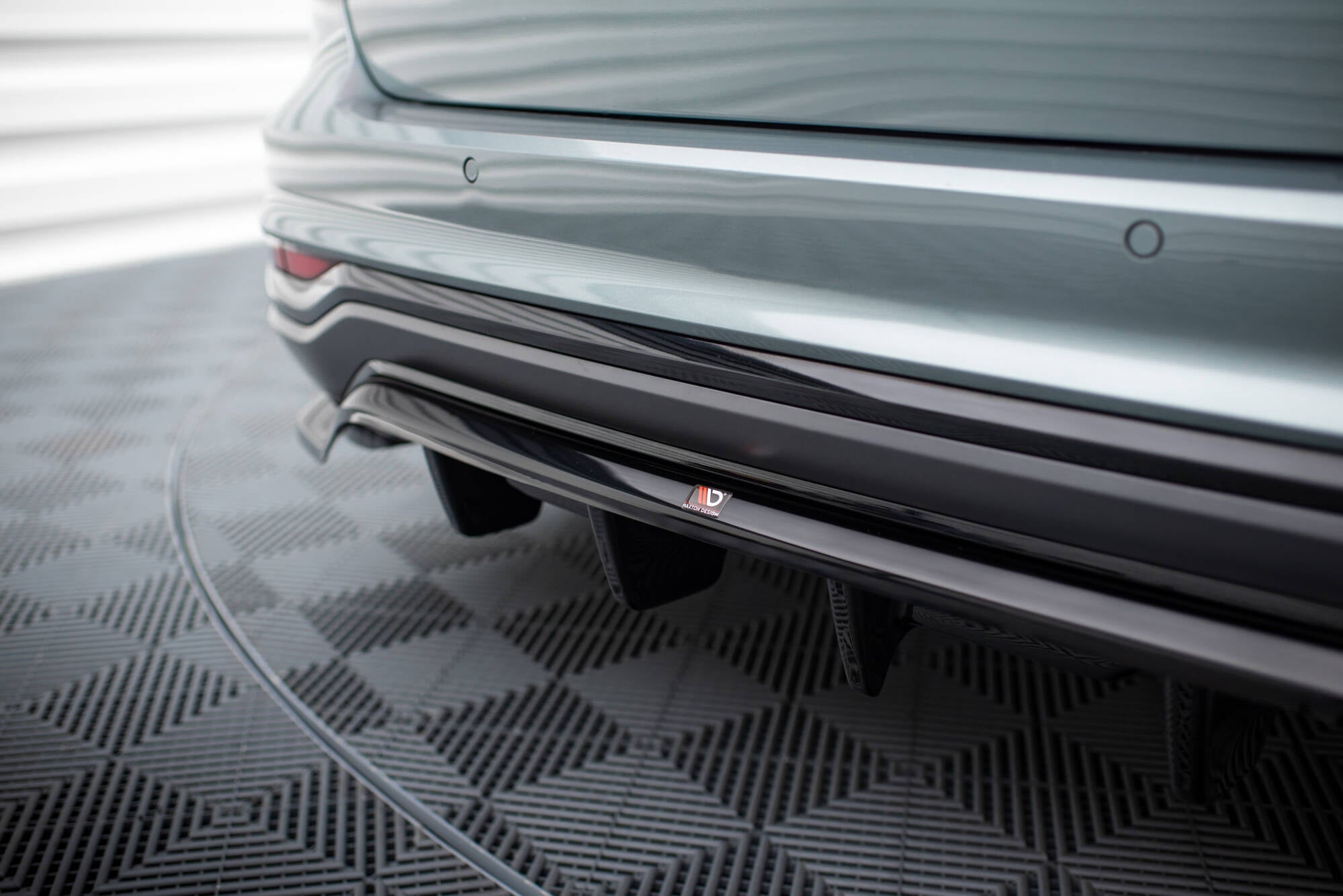 Maxton Design Street+ Mittlerer Diffusor RACE passend für Audi A6 Allroad C8 schwarz Hochglanz