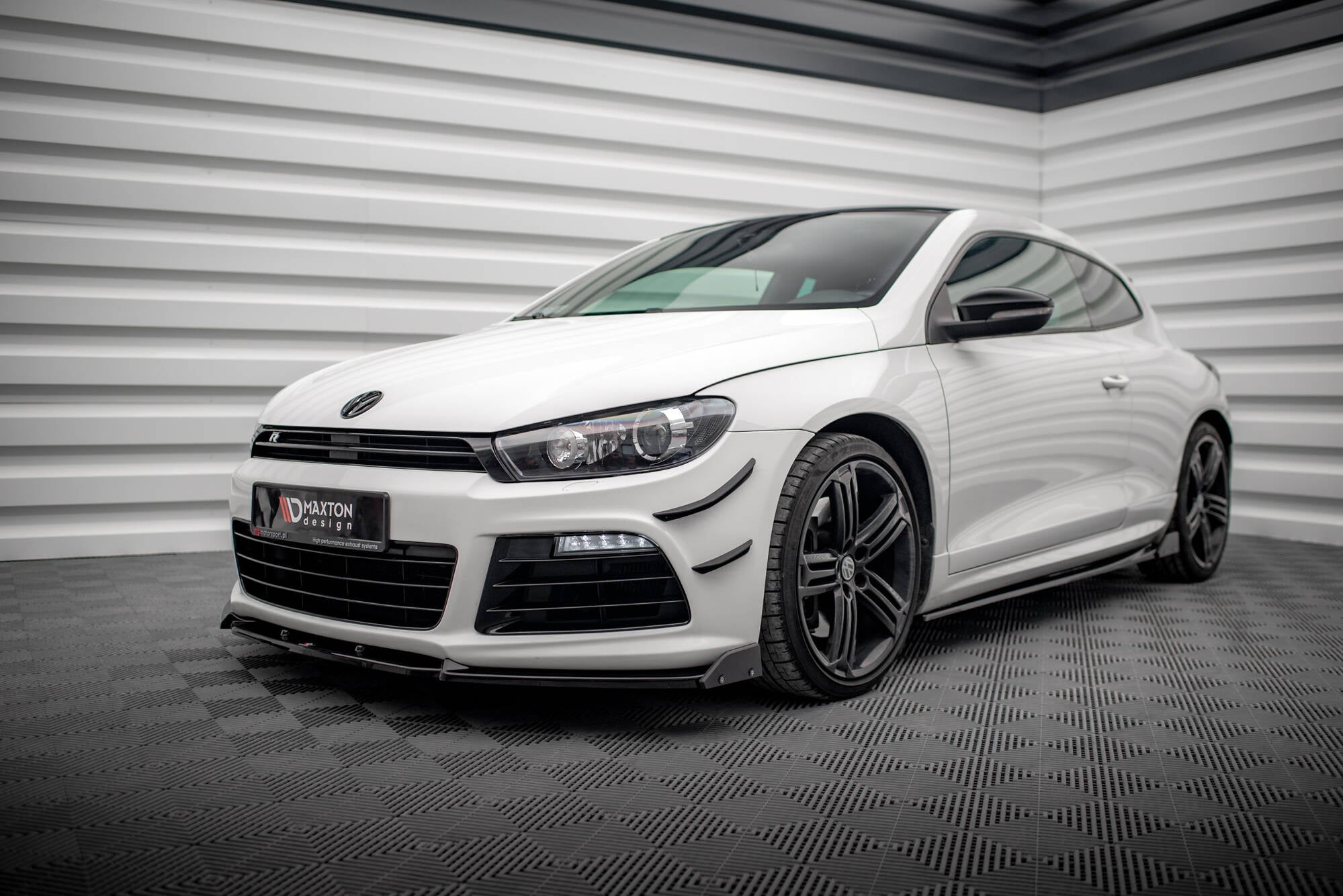 Maxton Design Street+ Spoilerlippe Front Ansatz V.3 + Flaps passend für VW Scirocco R Mk3