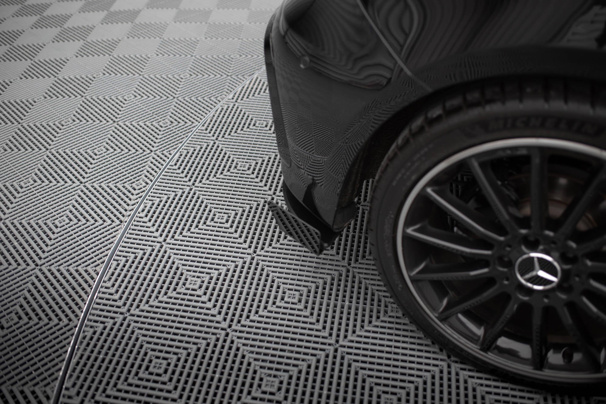 Maxton Design Hintere Seiten Flaps passend für Mercedes-Benz A AMG-Line W176 Facelift schwarz Hochglanz