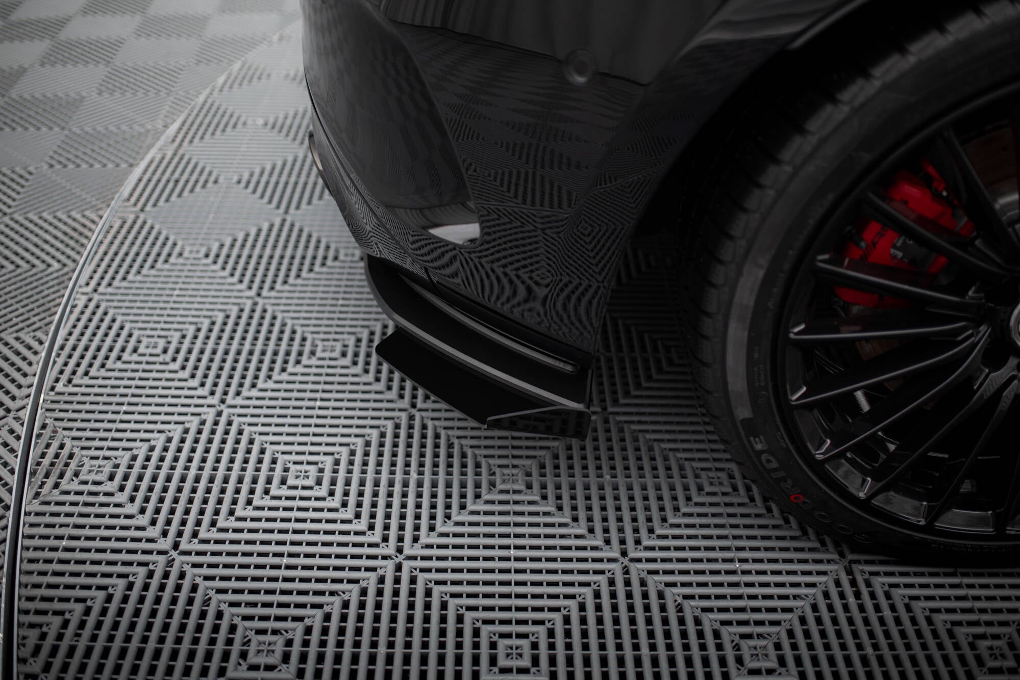Maxton Design Street Pro Heck Ansatz Flaps Diffusor + Flaps passend für Mercedes-AMG A35 Hatchback W177 schwarz Hochglanz