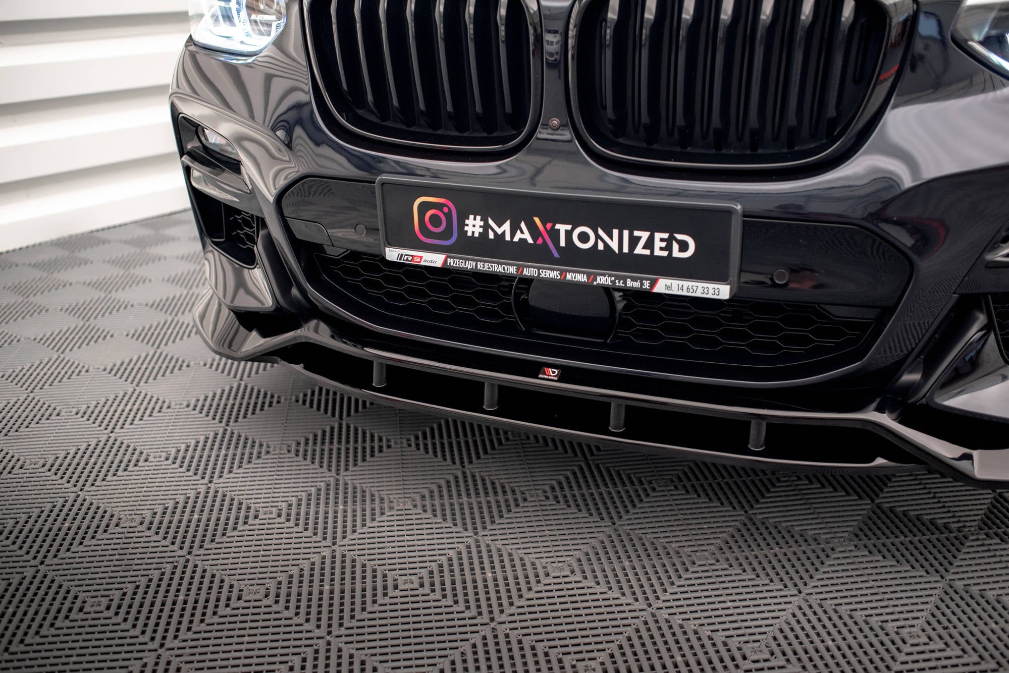 Maxton Design Street+ Spoilerlippe Front Ansatz V.2 passend für BMW X3 M40d / M40i / M-Paket G01 schwarz Hochglanz