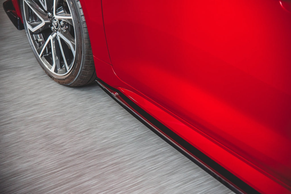 Maxton Design Seitenschweller Ansatz für Toyota Corolla XII Hatchback Carbon Look
