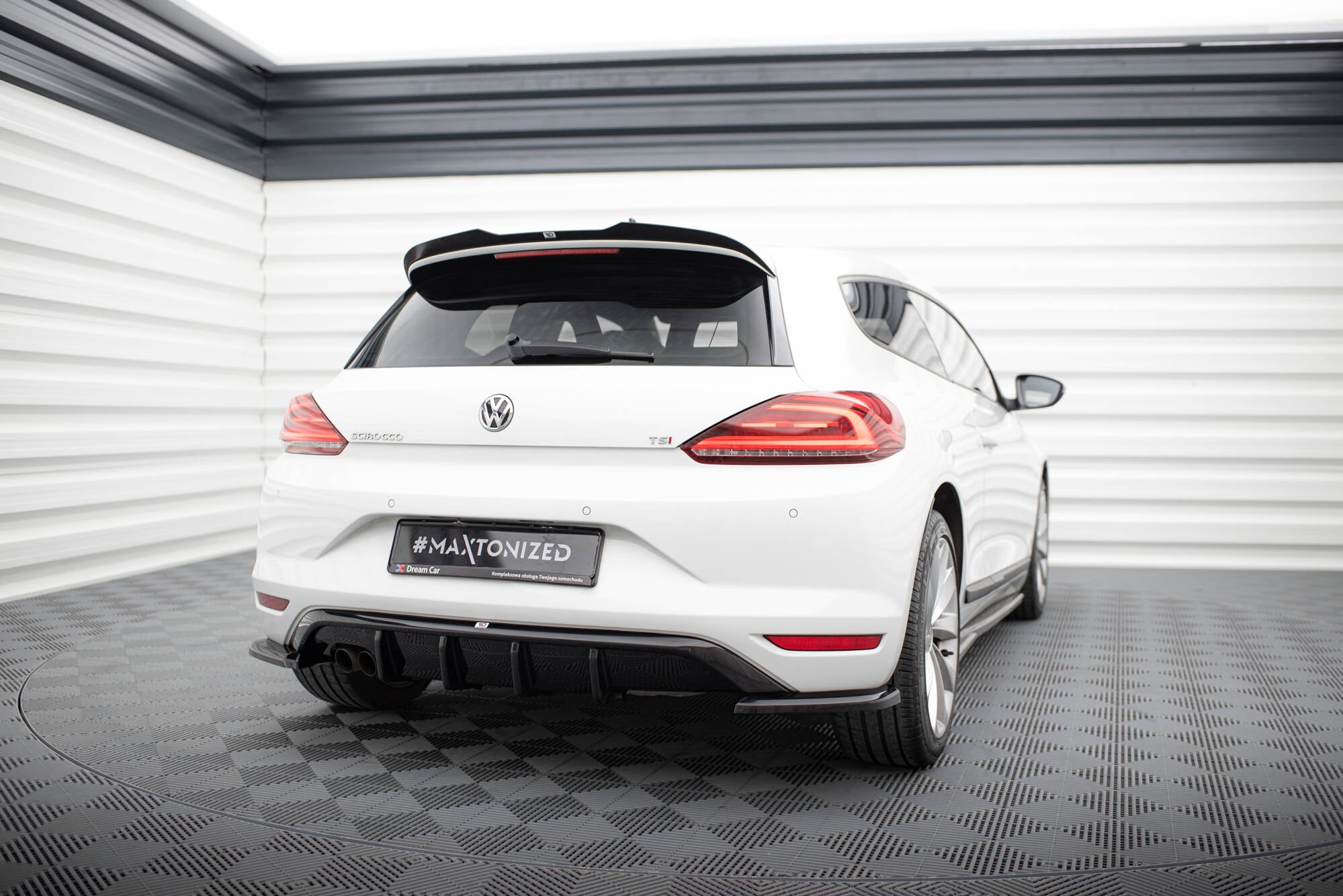 Maxton Design Spoiler CAP passend für VW Scirocco Mk3 Facelift schwarz Hochglanz