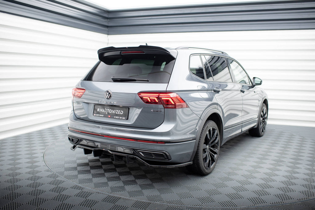 Maxton Design Street+ Mittlerer Diffusor RACE passend für VW Tiguan Allspace R-Line Mk2 Facelift schwarz Hochglanz