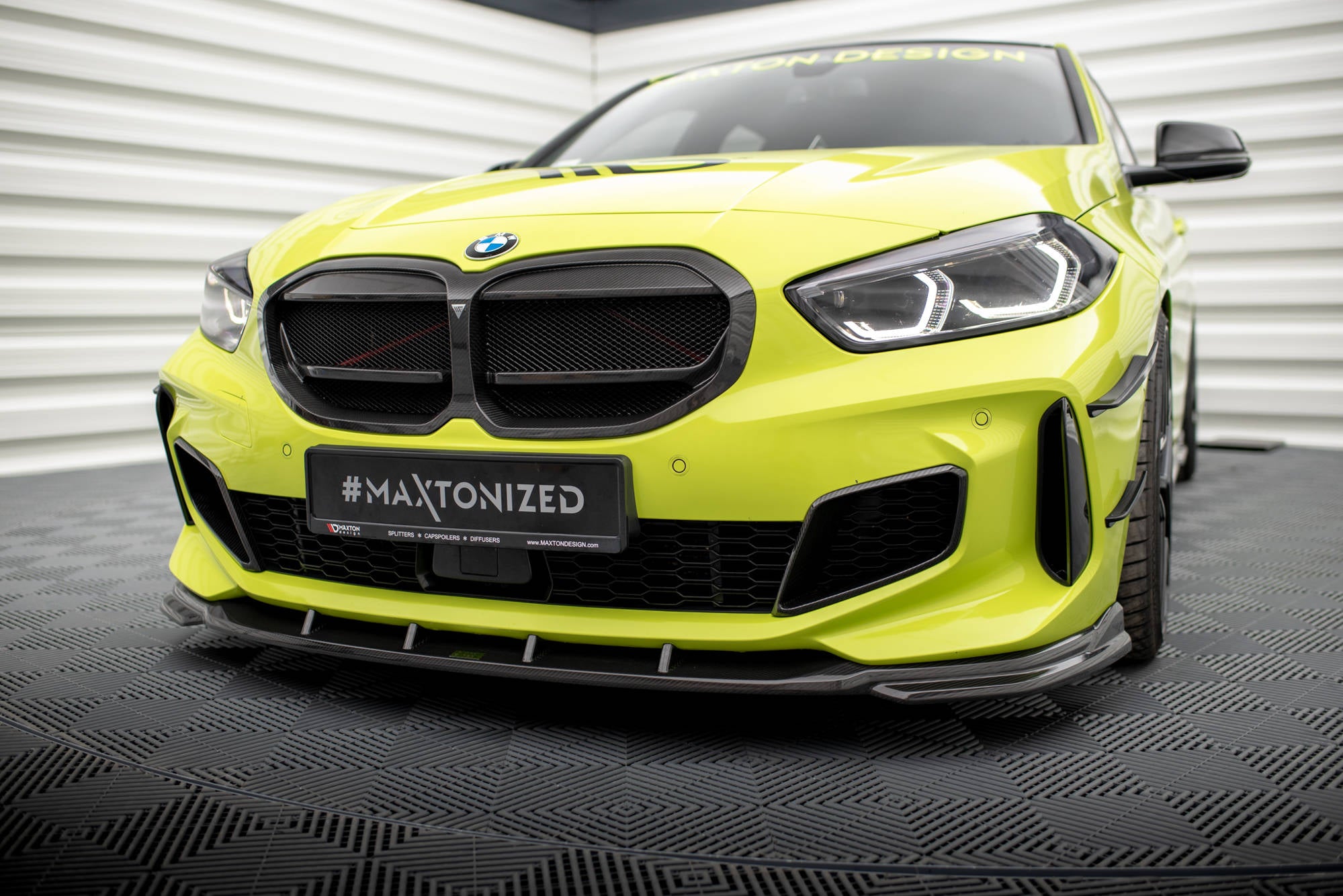 Maxton Design Prepreg Carbon Fiber Front Grill BMW 1er M-Paket/ M135i / 128ti F40 für BMW 1er F40