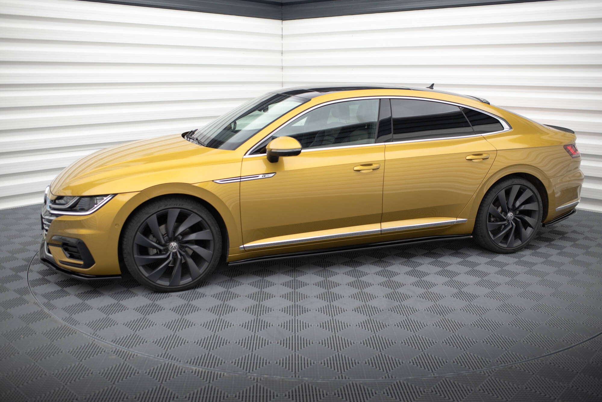 Maxton Design Street+ Seitenschweller Leisten passend für VW Arteon R-Line Limousine / Shooting Brake Mk1 schwarz Hochglanz