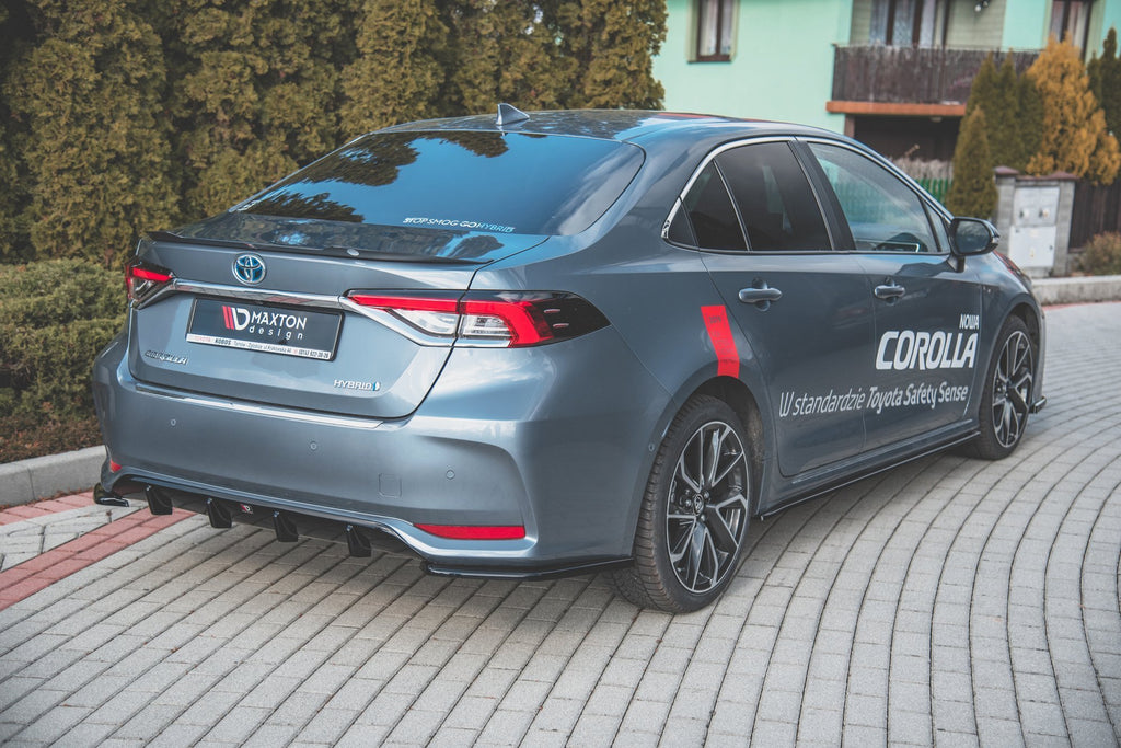 Maxton Design Street+ Seitenschweller Leisten passend für Toyota Corolla XII Limousine schwarz Hochglanz