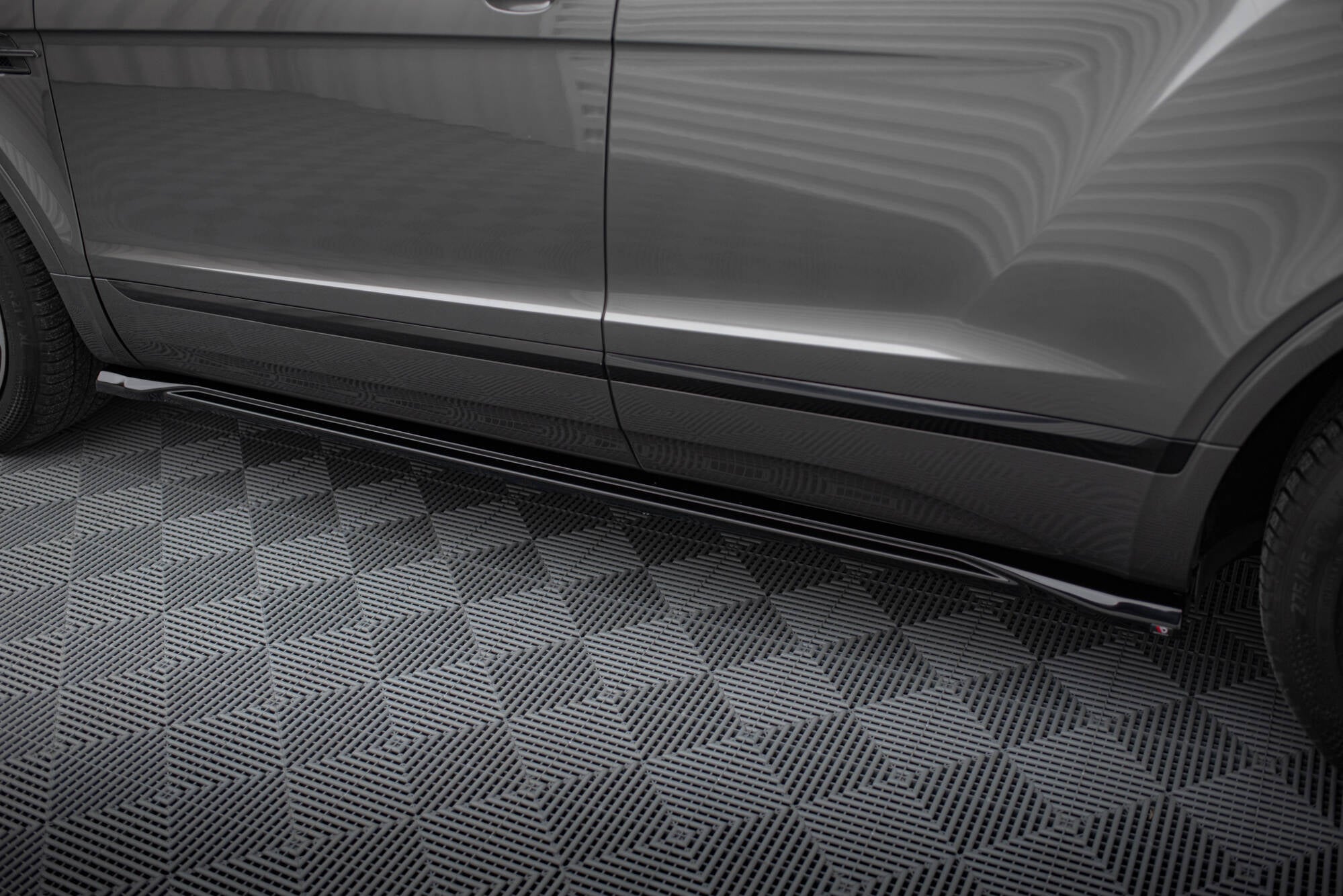 Maxton Design Street+ Seitenschweller Leisten passend für Bentley Bentayga Mk1 schwarz Hochglanz