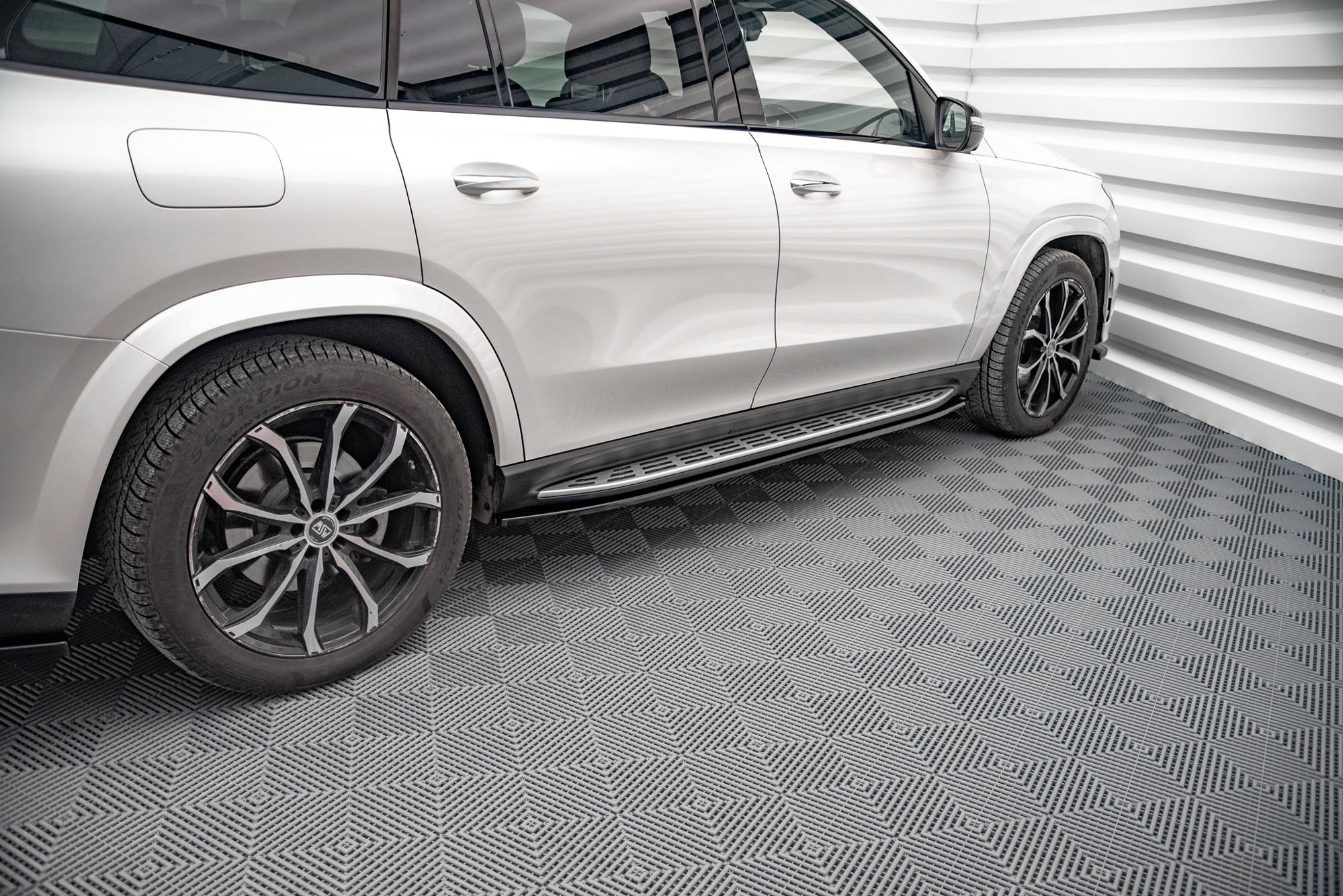 Maxton Design Seitenschweller Ansatz für Mercedes-Benz GLS AMG-Line X167 Carbon Look