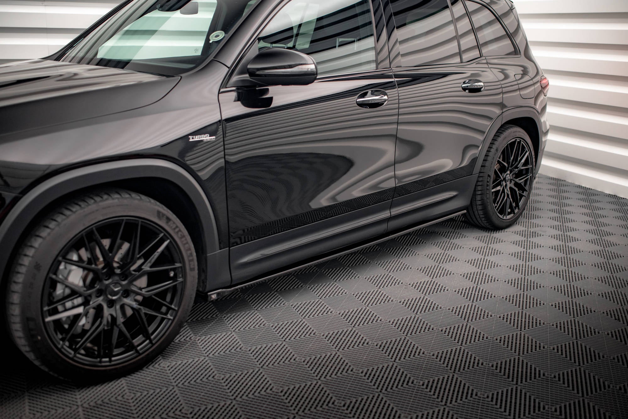 Maxton Design Street+ Seitenschweller Leisten passend für Mercedes-AMG GLB 35 / AMG-Line X247 schwarz Hochglanz
