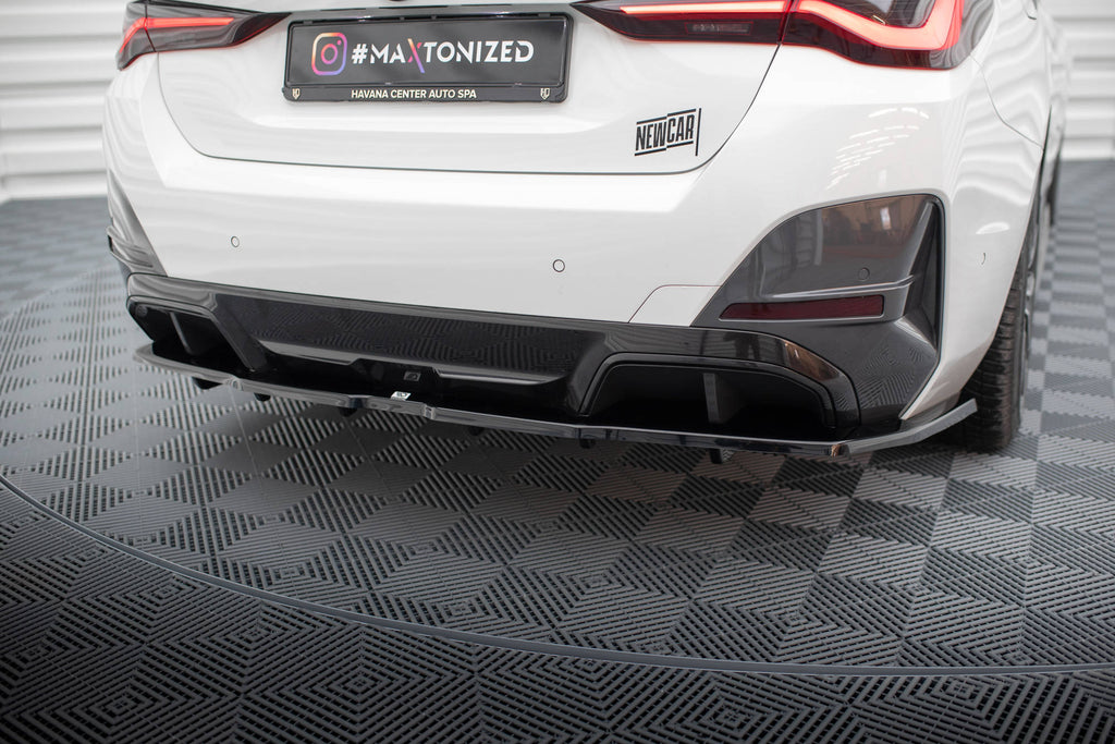 Maxton Design Street+ Mittlerer Diffusor RACE passend für V.1 BMW i4 M-Paket G26 schwarz Hochglanz