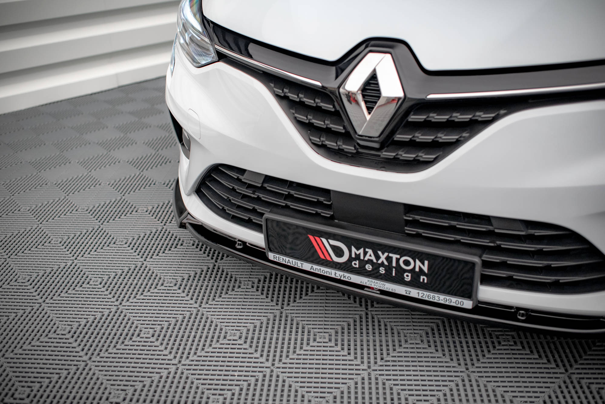 Maxton Design Street+ Spoilerlippe Front Ansatz V.2 passend für Renault Clio Mk5 schwarz Hochglanz