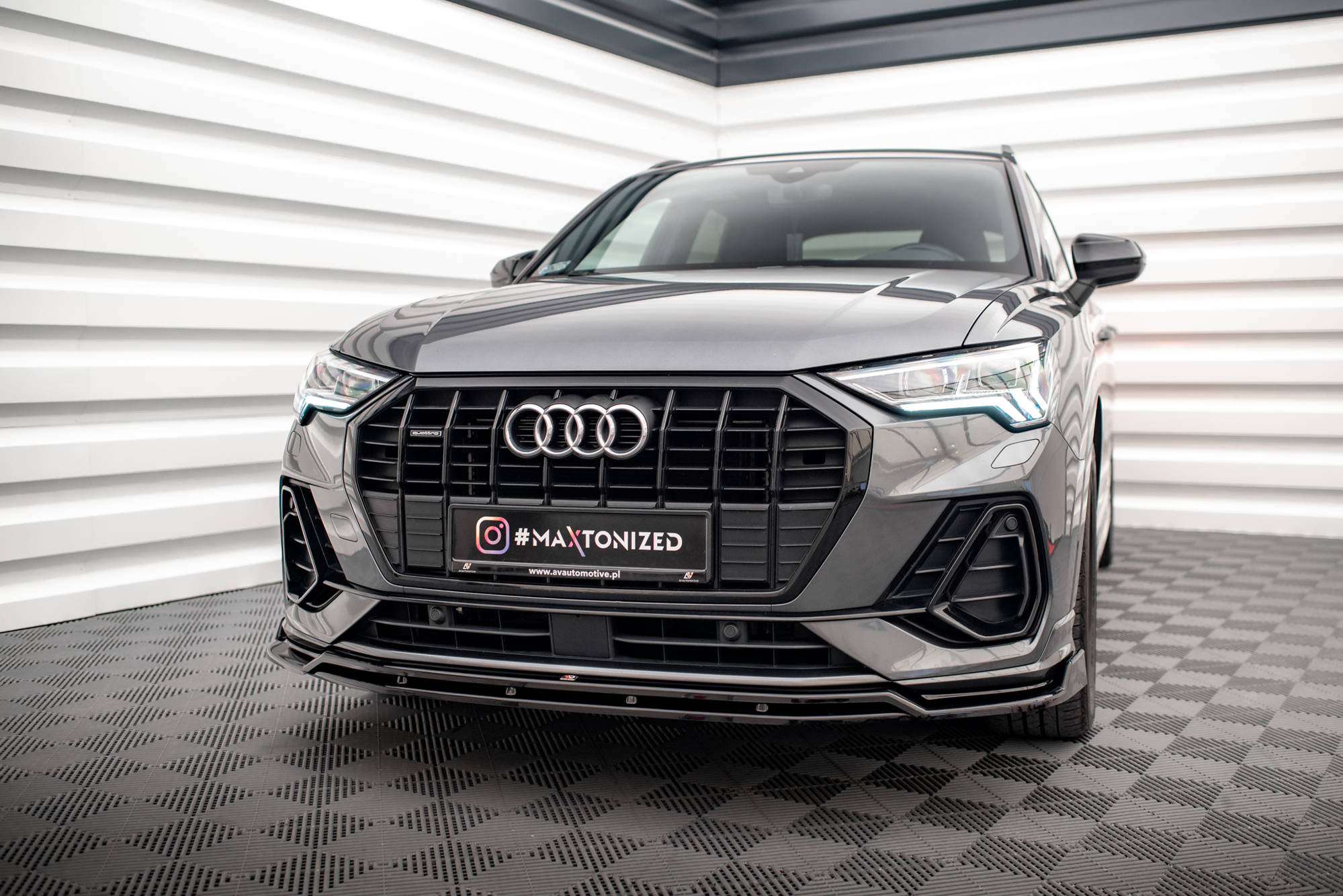 Maxton Design Street+ Spoilerlippe Front Ansatz V.4 passend für Audi Q3 Sportback / SUV S-Line F3 schwarz Hochglanz