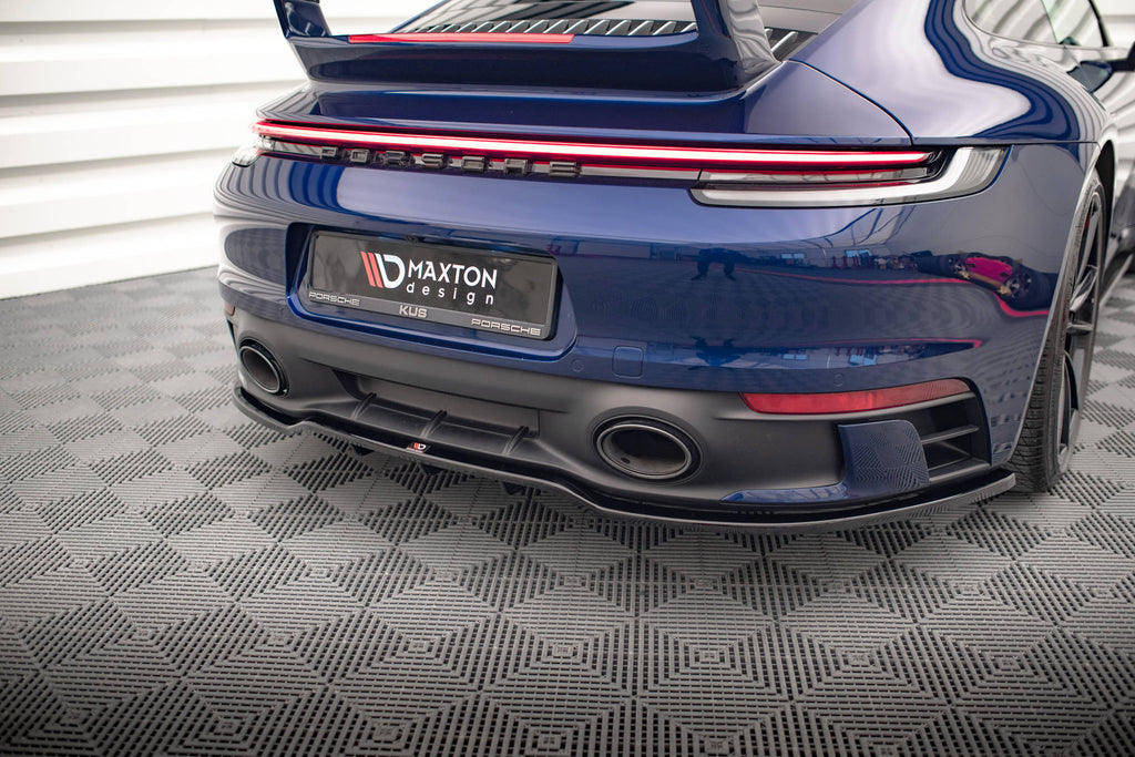 Maxton Design Street+ Mittlerer Diffusor RACE passend für V.1 Porsche 911 Carrera Aero / Carrera GTS 992 schwarz Hochglanz