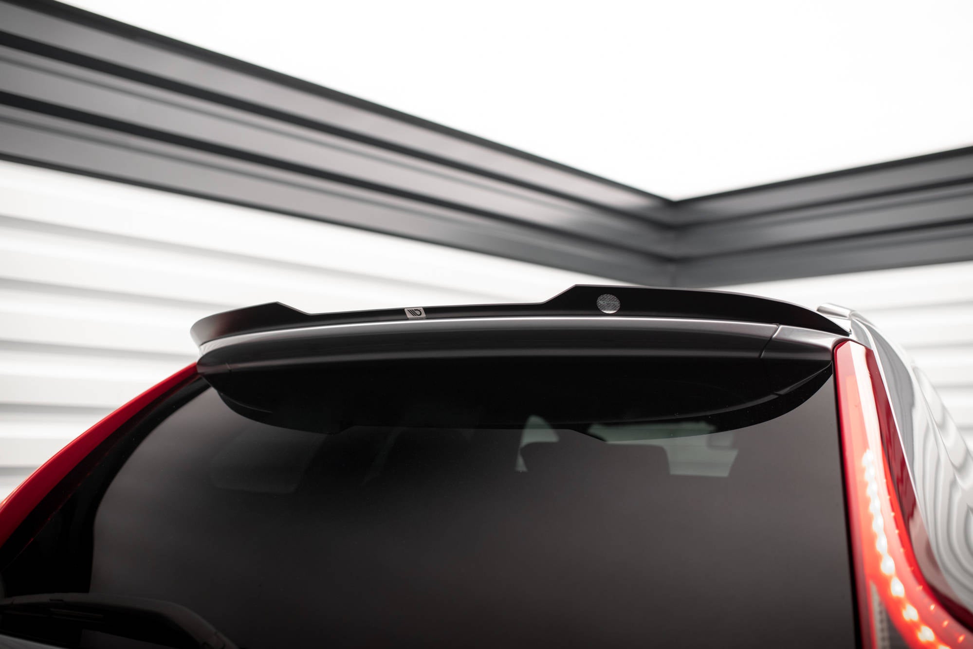 Maxton Design Spoiler CAP passend für Volvo XC60 Mk1 Facelift schwarz Hochglanz