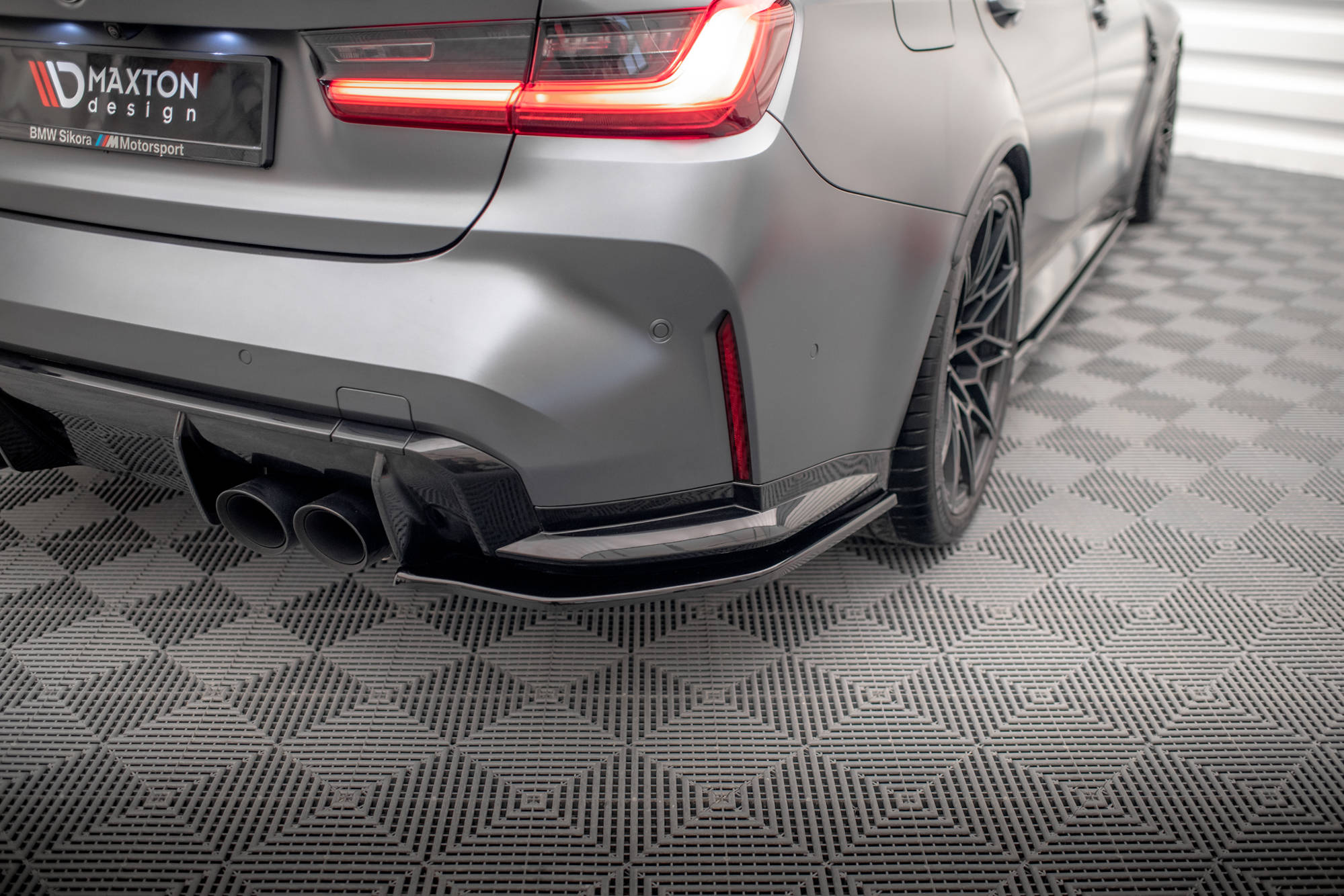 Maxton Design Heck Ansatz Flaps Diffusor V.2 passend für BMW M3 Limousine / Touring G80 / G81 schwarz Hochglanz