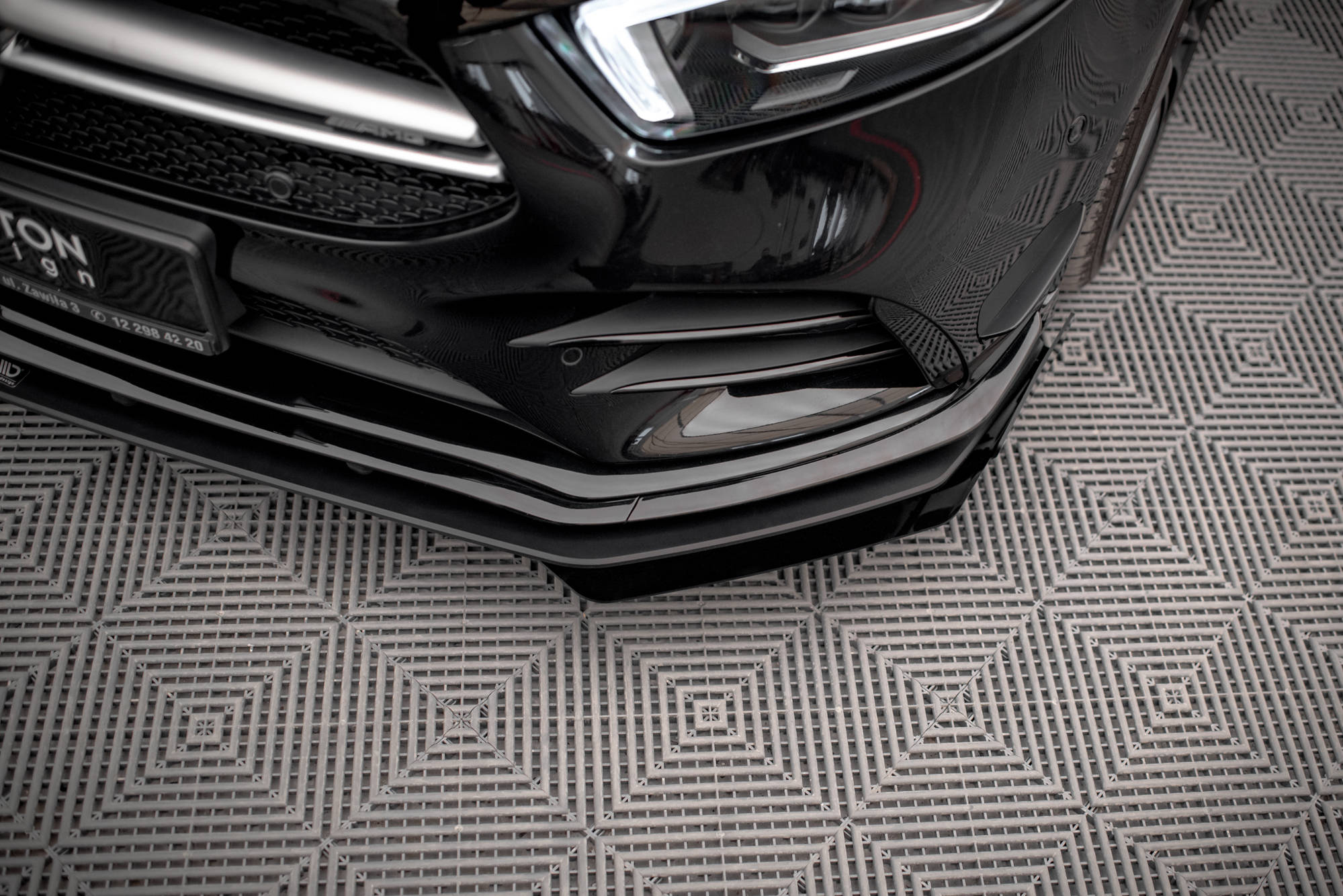 Maxton Design Front Stoßstange Flaps passend für Mercedes A35 AMG / AMG-Line Aero Pack W177 schwarz Hochglanz