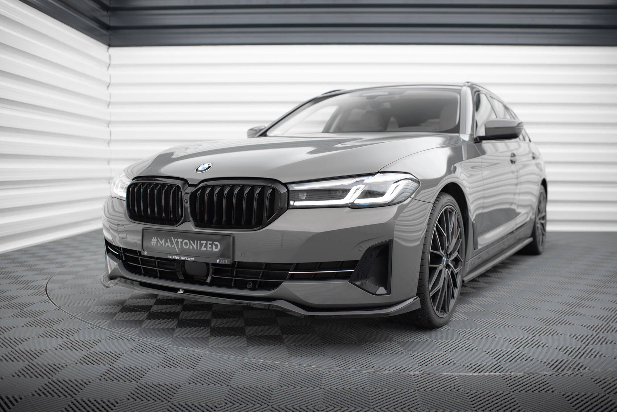 Maxton Design Street+ Spoilerlippe Front Ansatz V.2 passend für BMW 5er G30 / G31 Facelift schwarz Hochglanz
