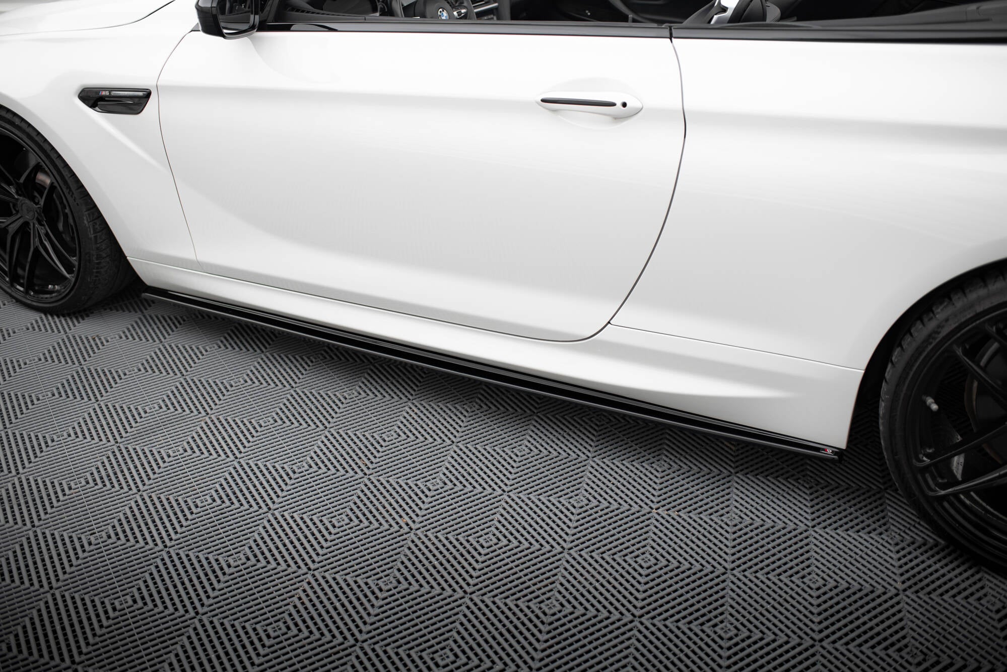 Maxton Design Street+ Seitenschweller Leisten passend für BMW M6 / 6 M-Paket Coupe / Cabriolet F06 / F13 / F12 schwarz Hochglanz