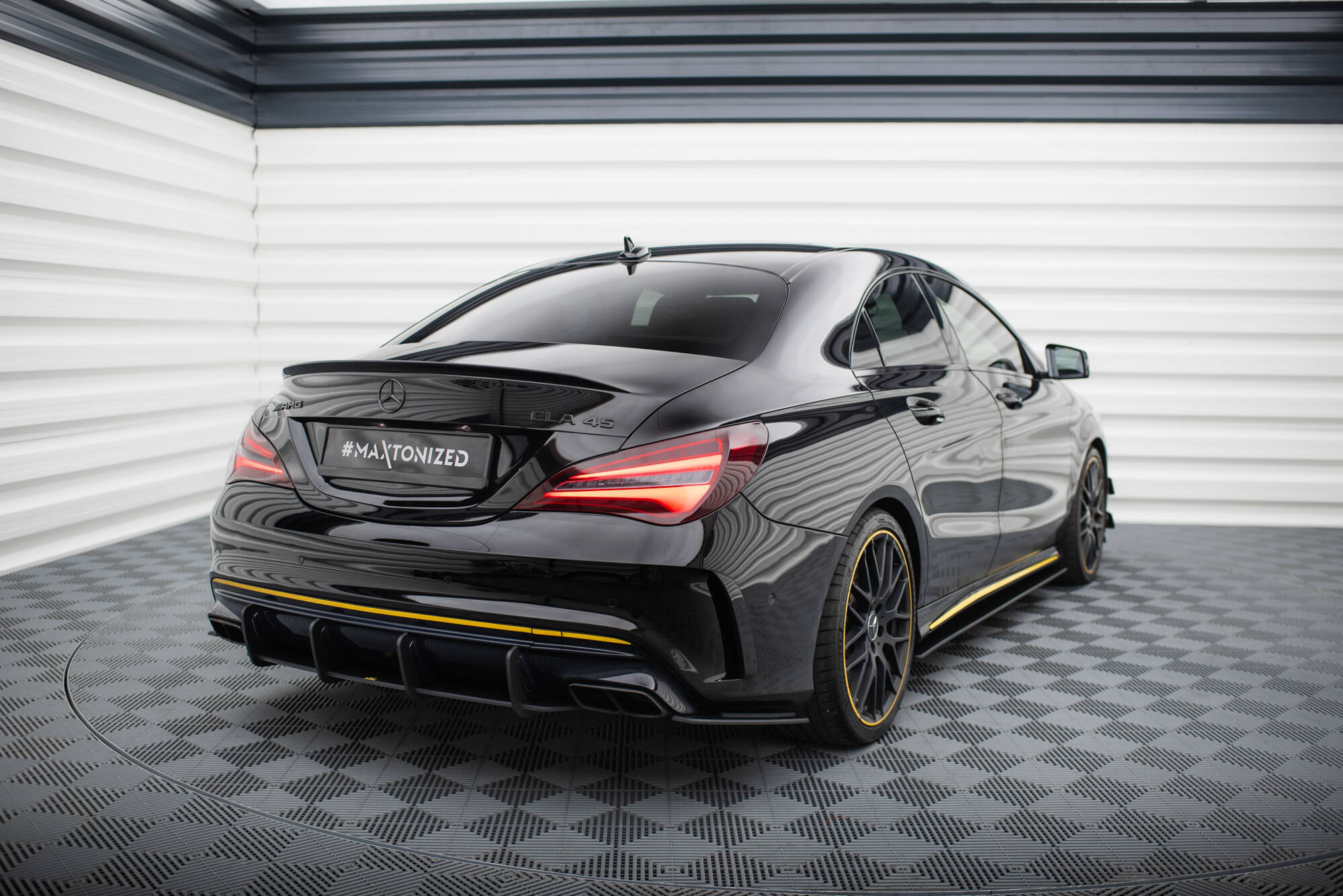 Maxton Design Street Pro Heckschürze passend für Mercedes-AMG CLA 45 C117 Facelift