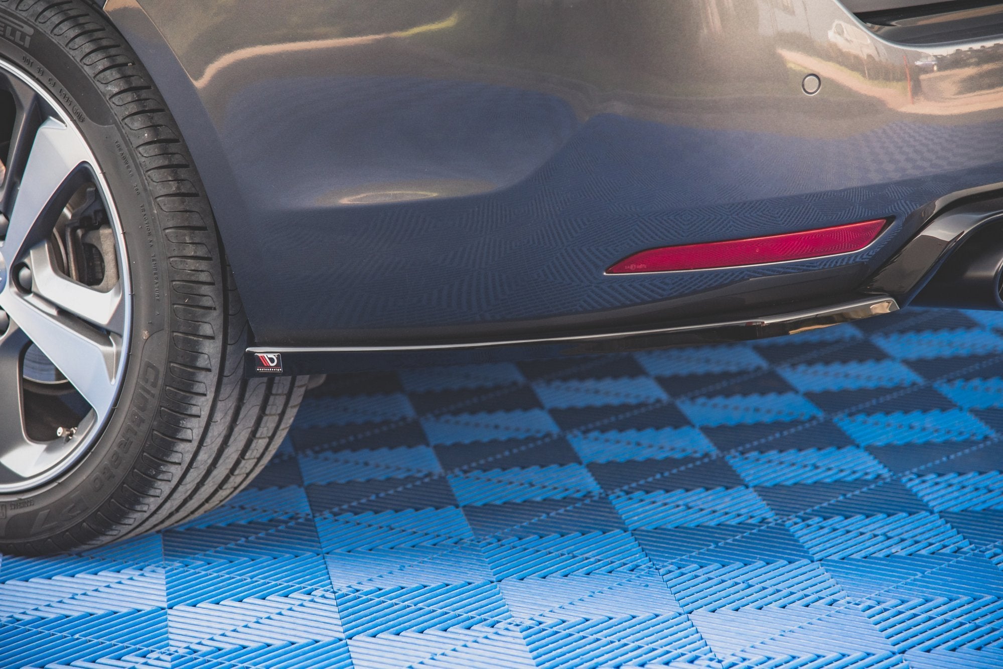 Maxton Design Heck Ansatz Flaps Diffusor V.2 passend für Peugeot 308 SW Mk2 schwarz Hochglanz