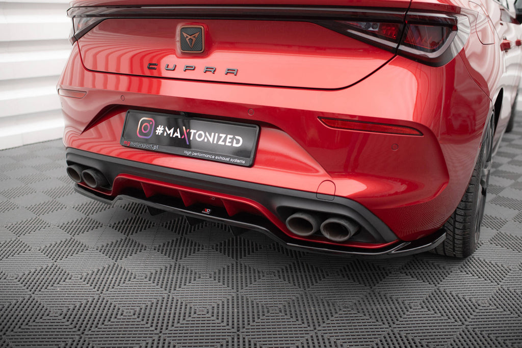 Maxton Design Street+ Mittlerer Diffusor RACE passend für Cupra Leon Hatchback Mk1 schwarz Hochglanz