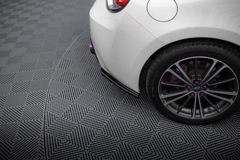 Maxton Design Heck Ansatz Flaps Diffusor V.1 passend für Subaru BRZ Mk1 / Mk1 Facelift schwarz Hochglanz