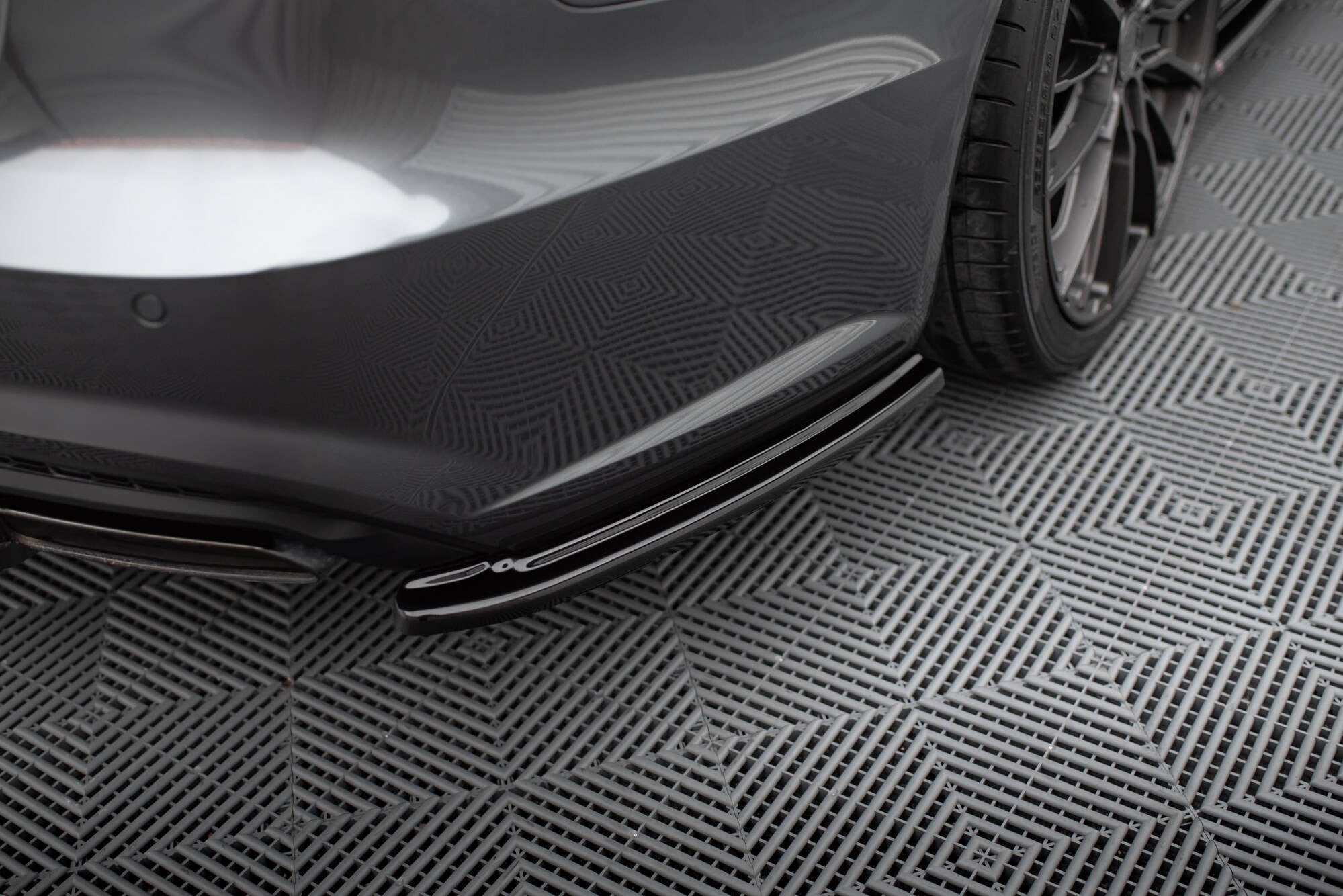 Maxton Design Heck Ansatz Flaps Diffusor V.1 passend für Audi A6 / A6 C7 S-line/ S6 C7 Facelift schwarz Hochglanz