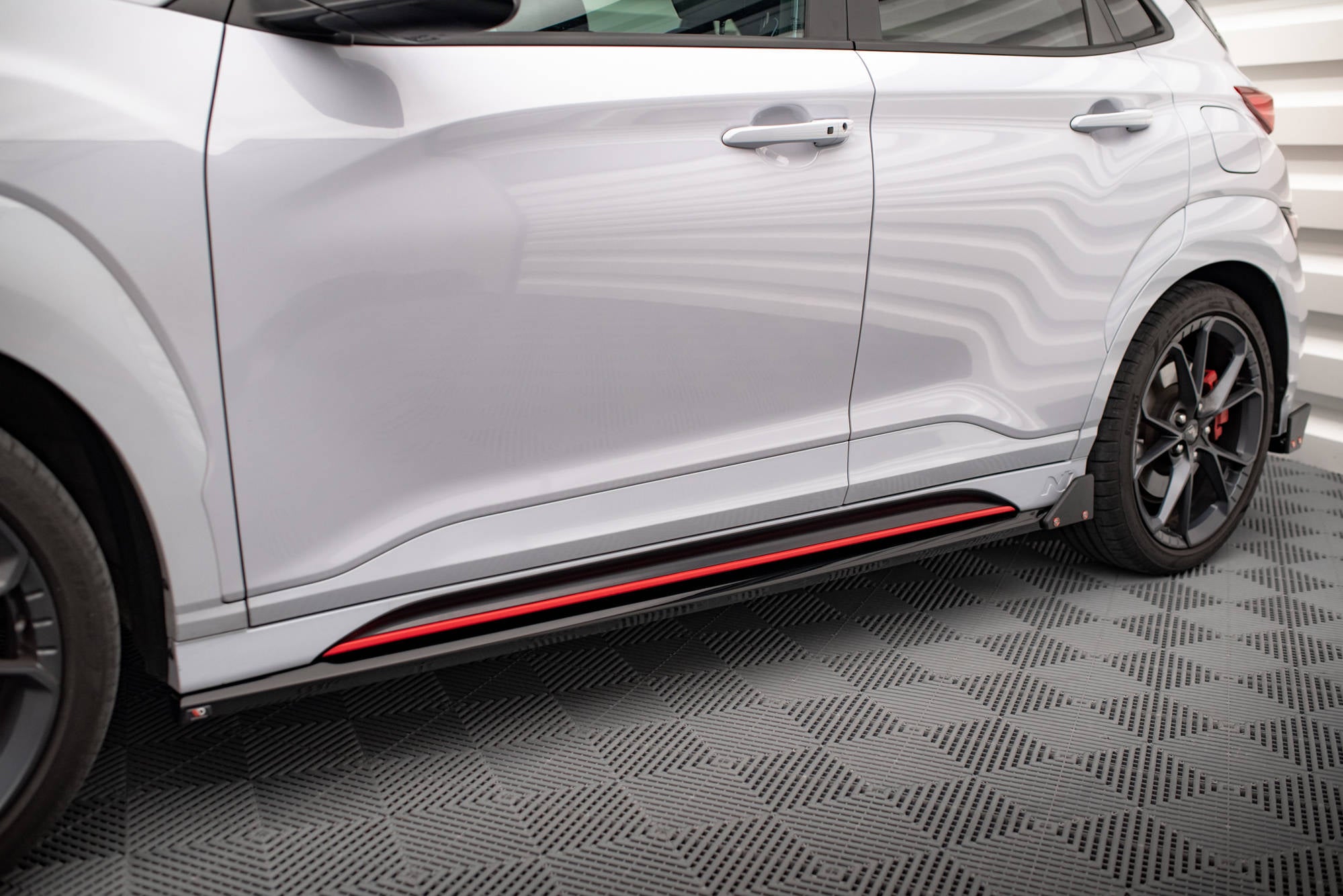 Maxton Design Street+ Seitenschweller Leisten passend für V.1 + Flaps passend für Hyundai Kona N Mk1