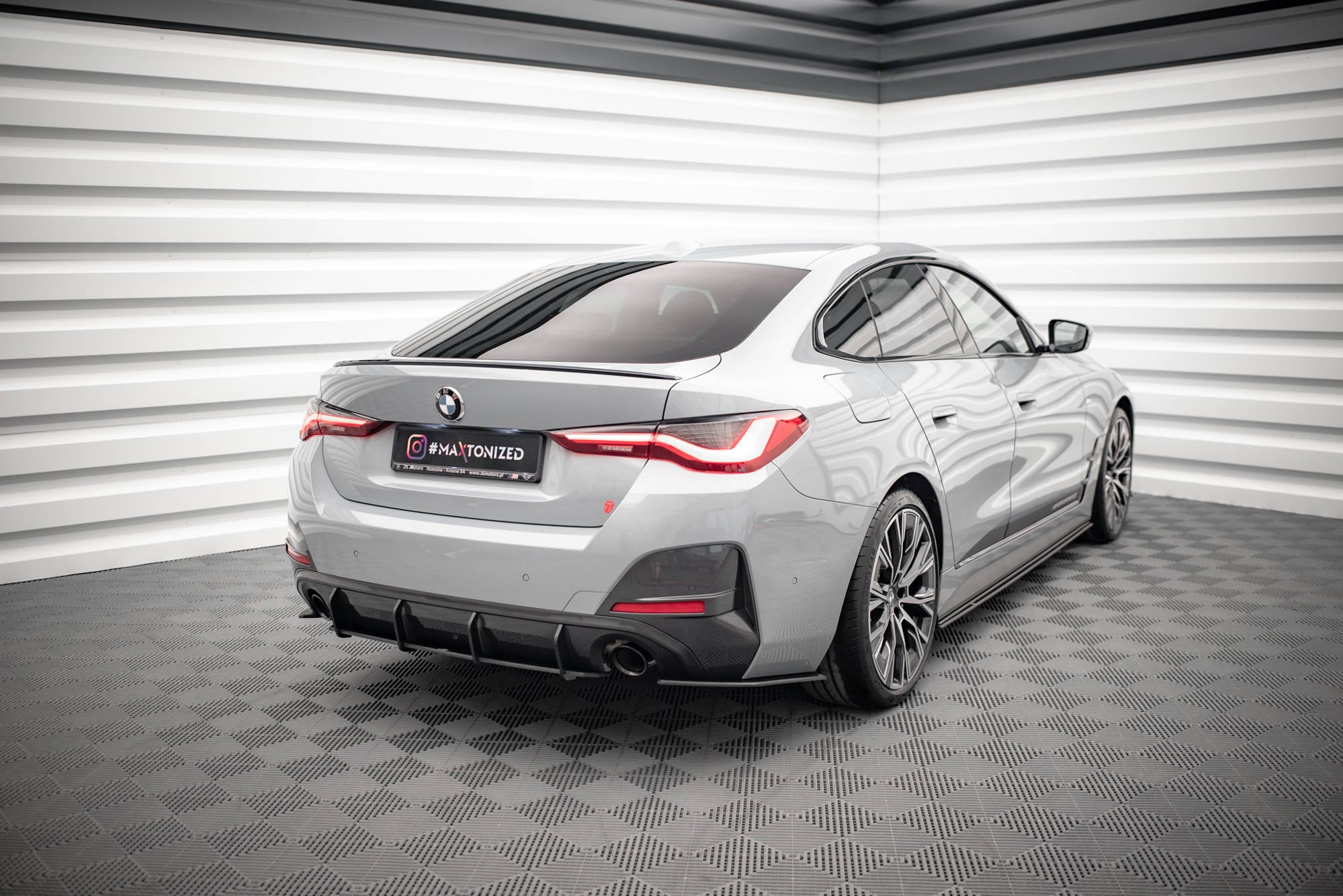Maxton Design Street Pro Heck Ansatz Flaps Diffusor passend für BMW 4er Gran Coupe M-Paket G26