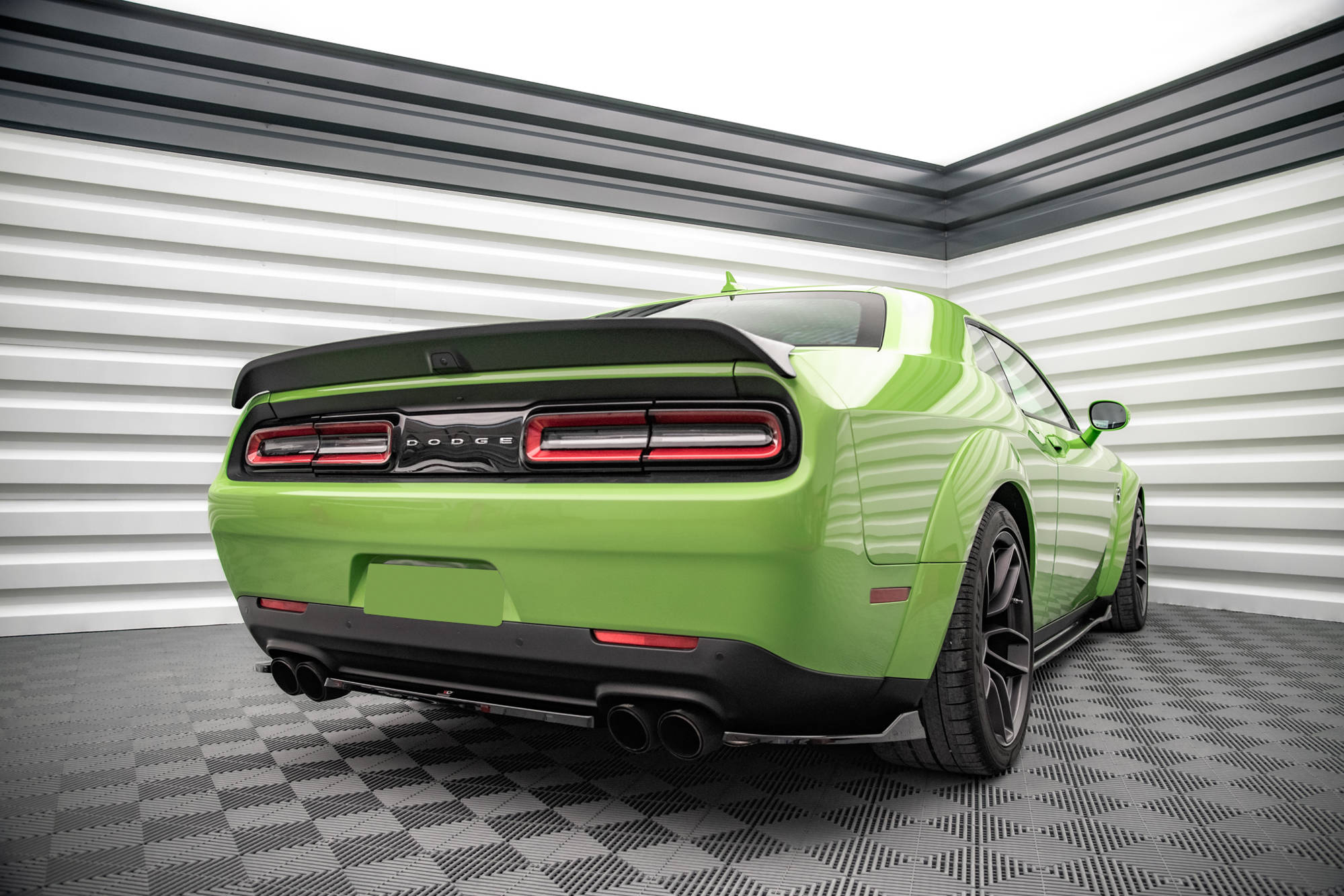 Maxton Design Heck Ansatz Flaps Diffusor passend für Dodge Challenger SRT Hellcat Widebody Mk3 schwarz Hochglanz